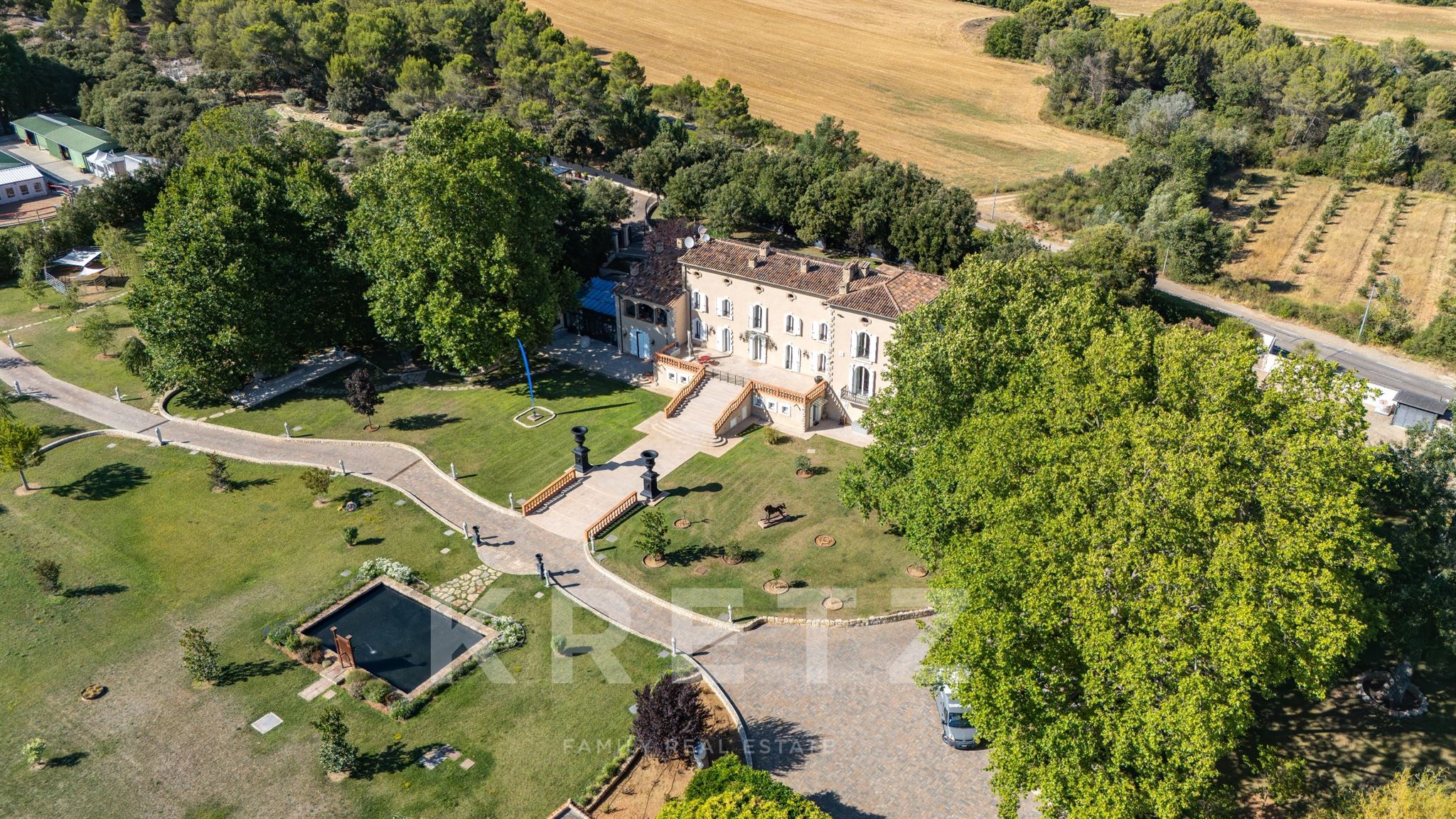 RECENTLY RENOVATED MANOR HOUSE