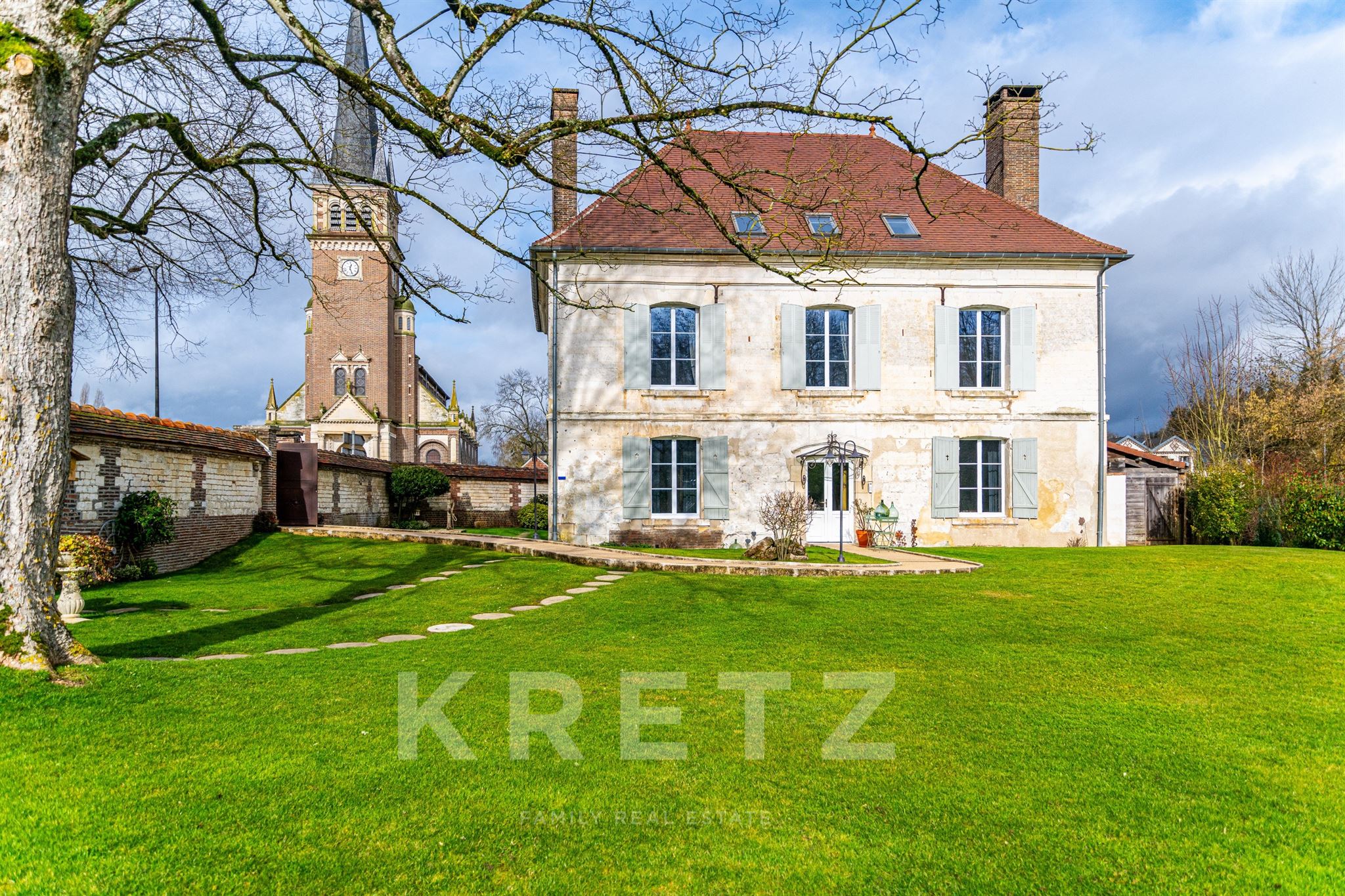 Exceptional historic residence- 295 m2 - Park 2000 m2 - Aube,between Champagne and Burgundy