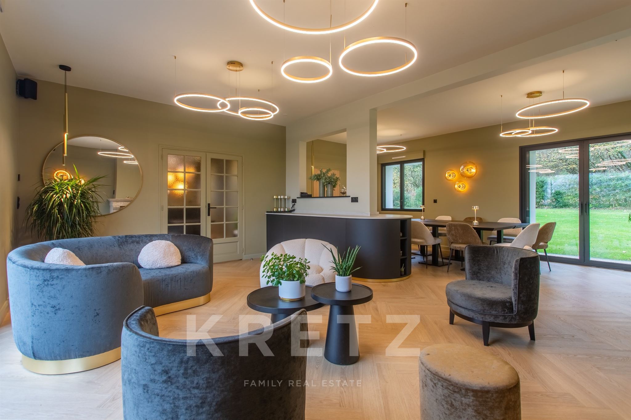 Prestigious Property South of Amiens: Ideal for Commercial Activity or Family Estate