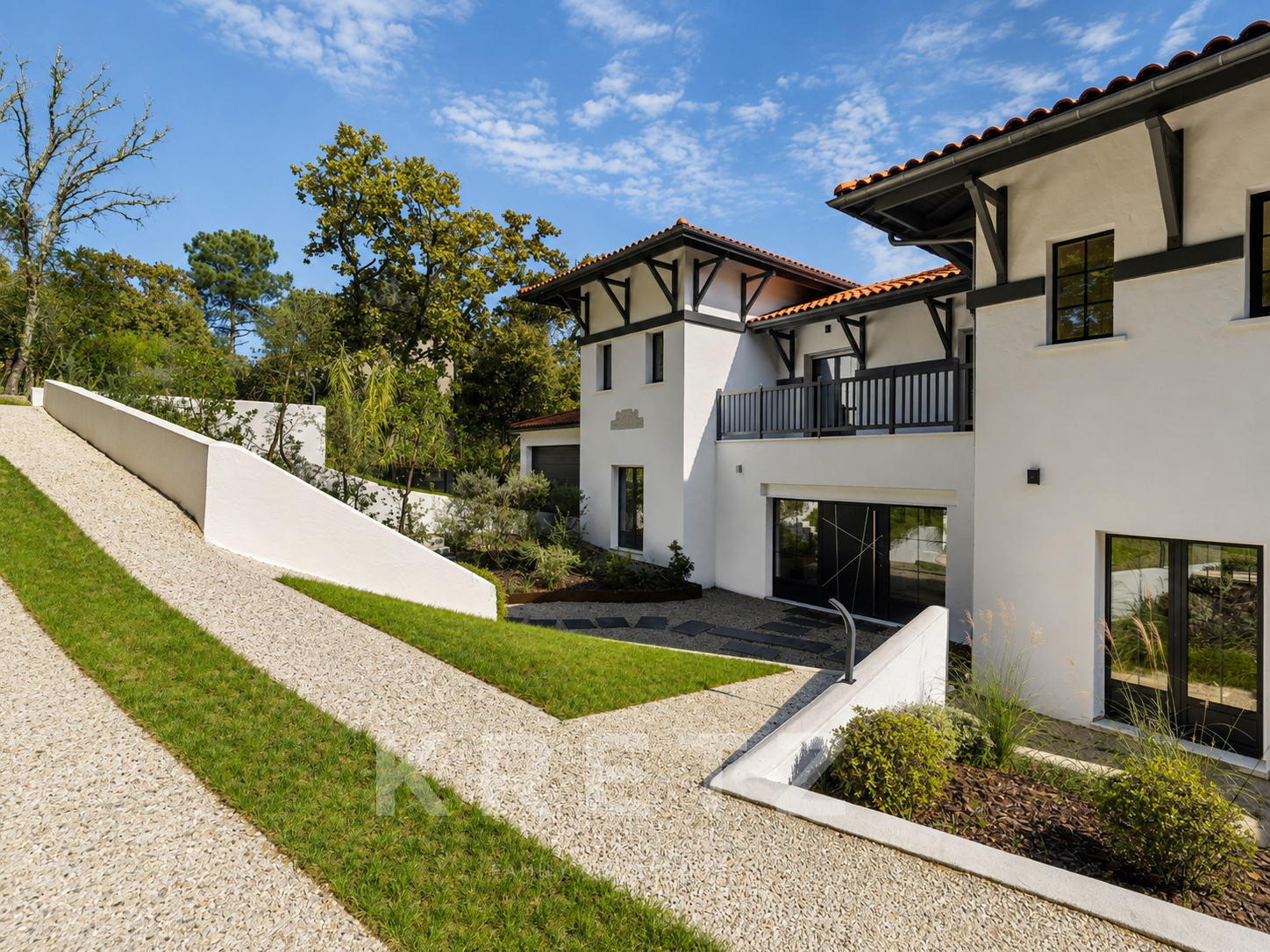 Arcachon / Les Abatilles – Grande villa familiale 410m², à pied de la plage Pereire