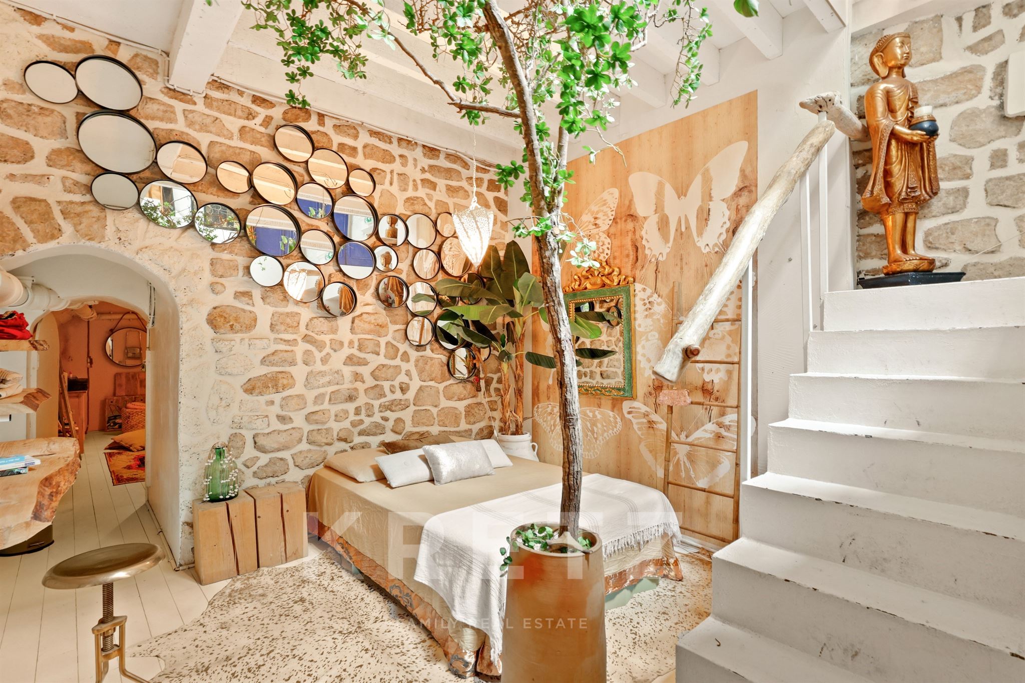 Paris 10 ème – Loft de caractère, esprit atelier d’artiste