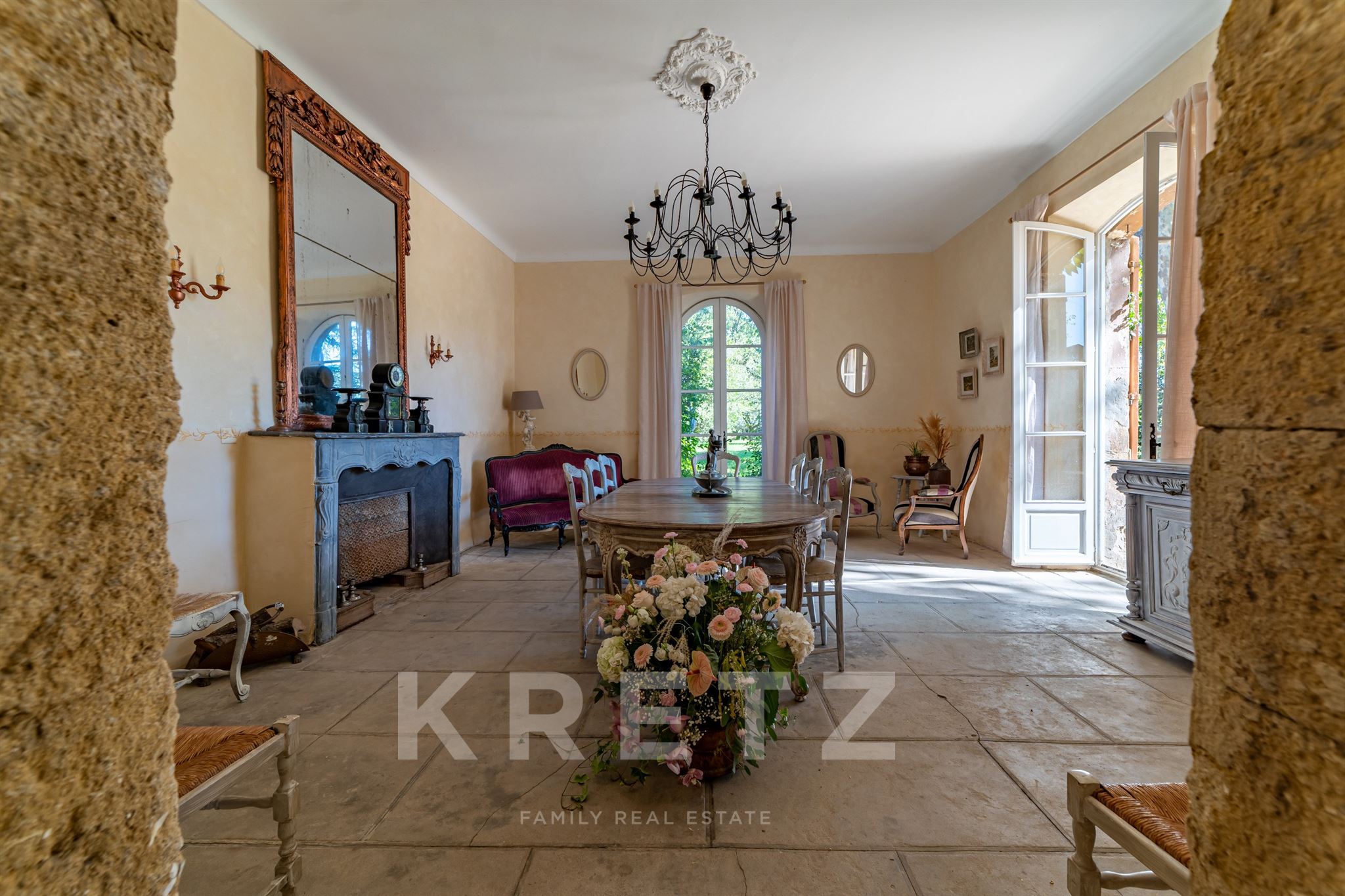 Chateau with Outbuilding and Private Beach in Provence