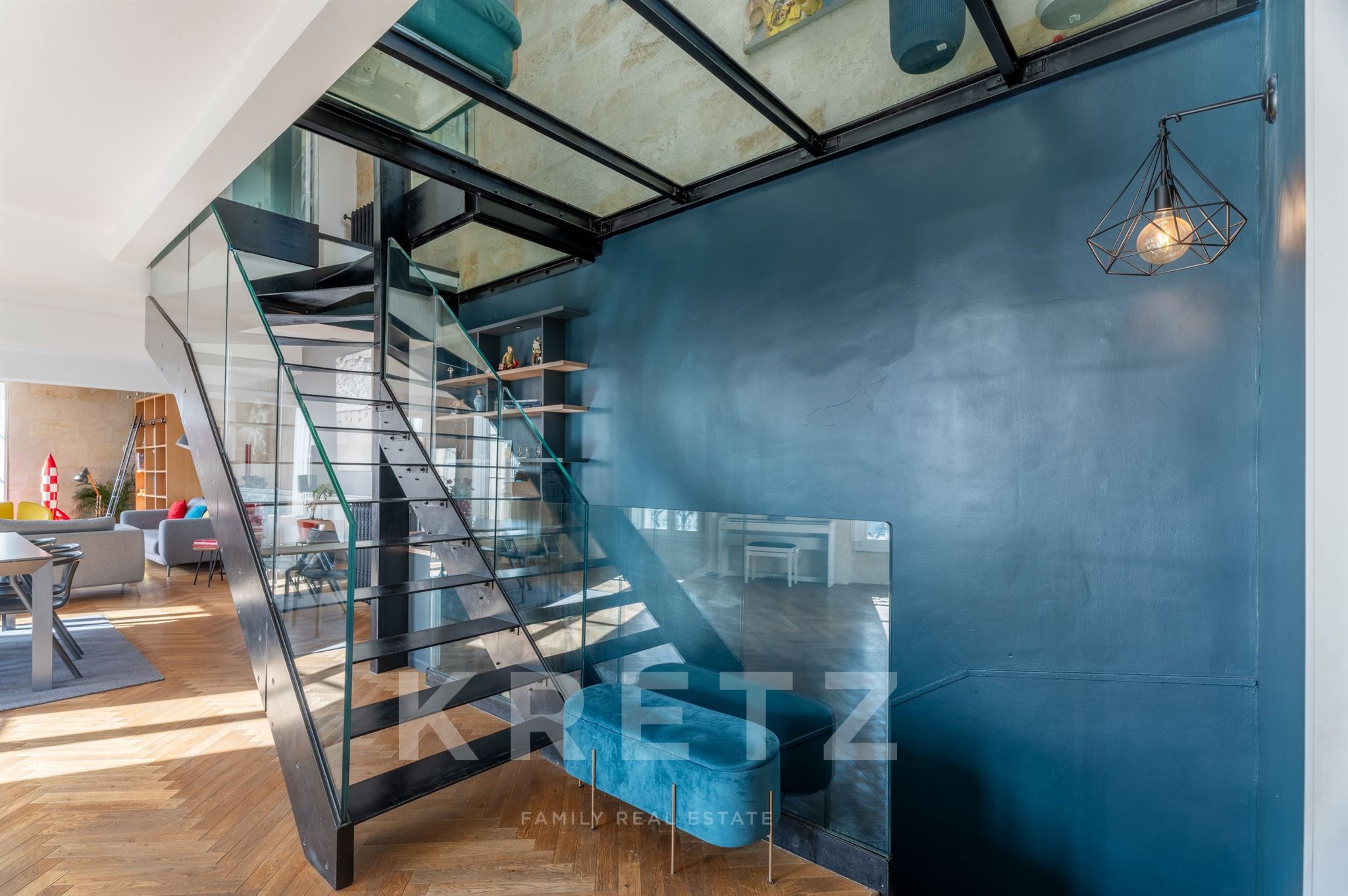 Renovated duplex flat with rooftop terrace
