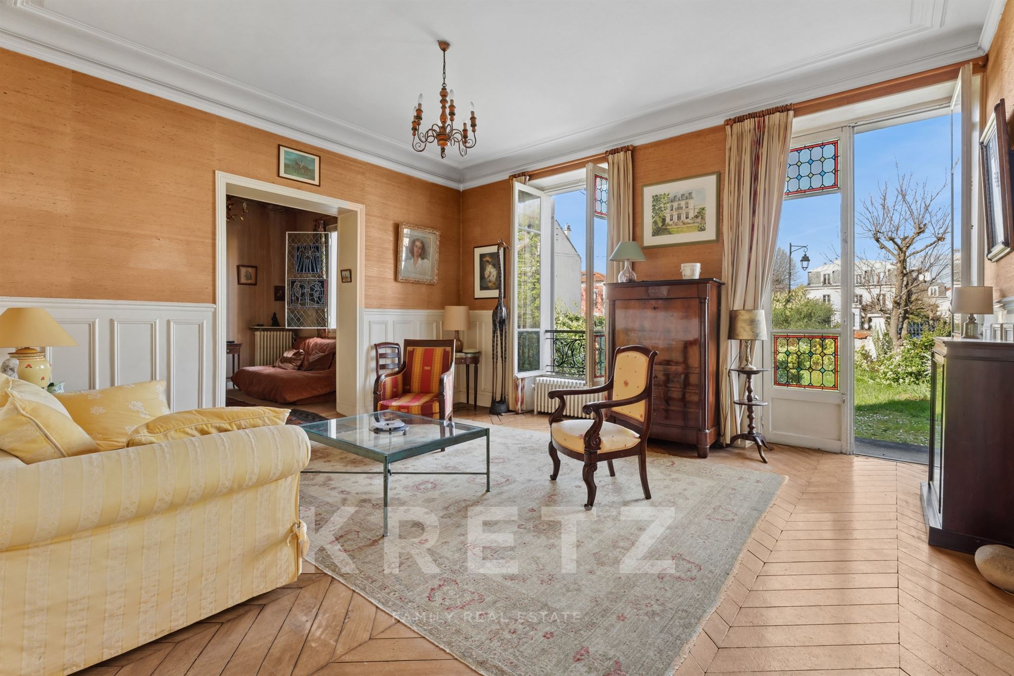 Mansard Family Home with Large Garden