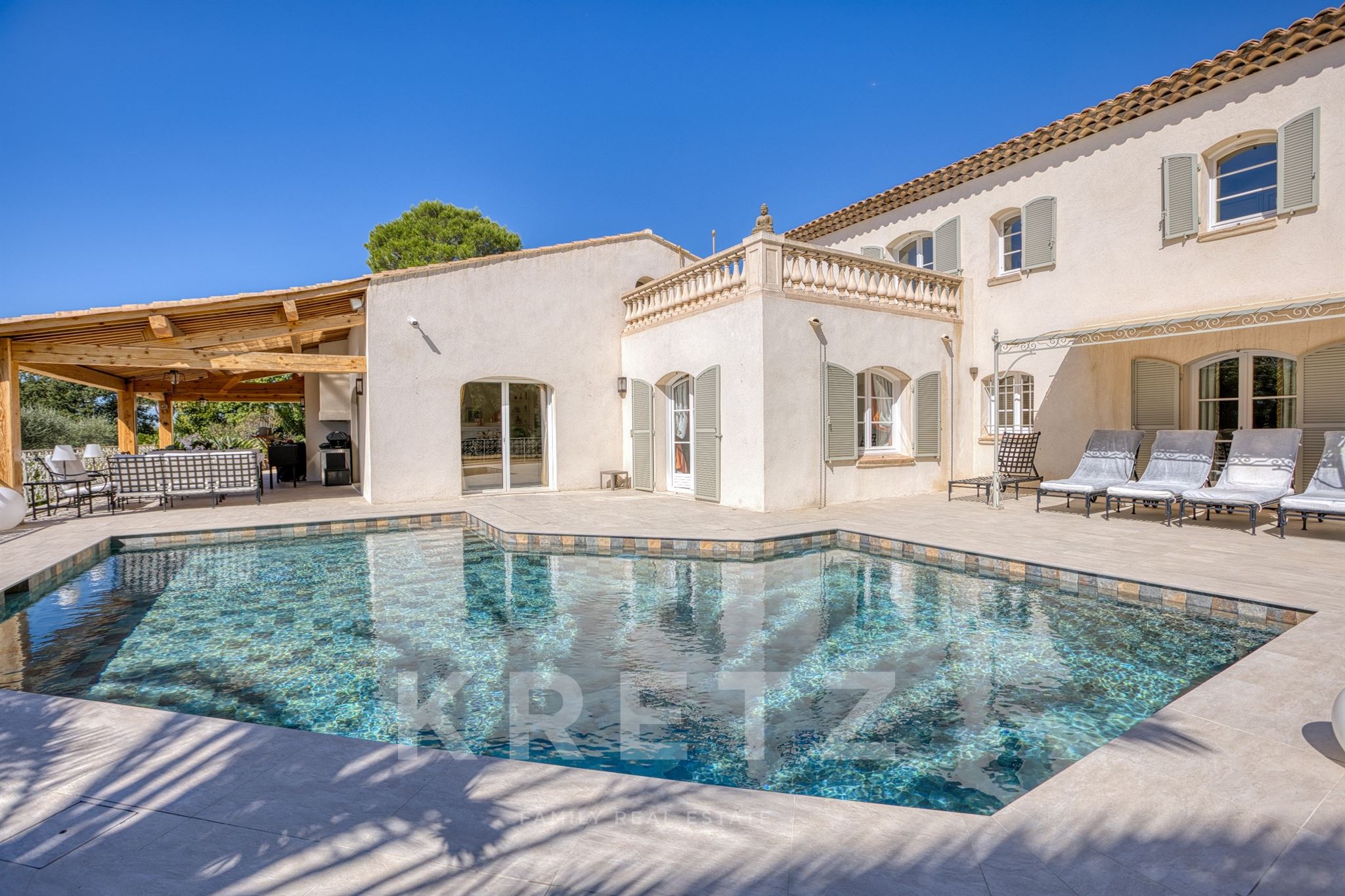Family Property in BIOT / VALBONNE