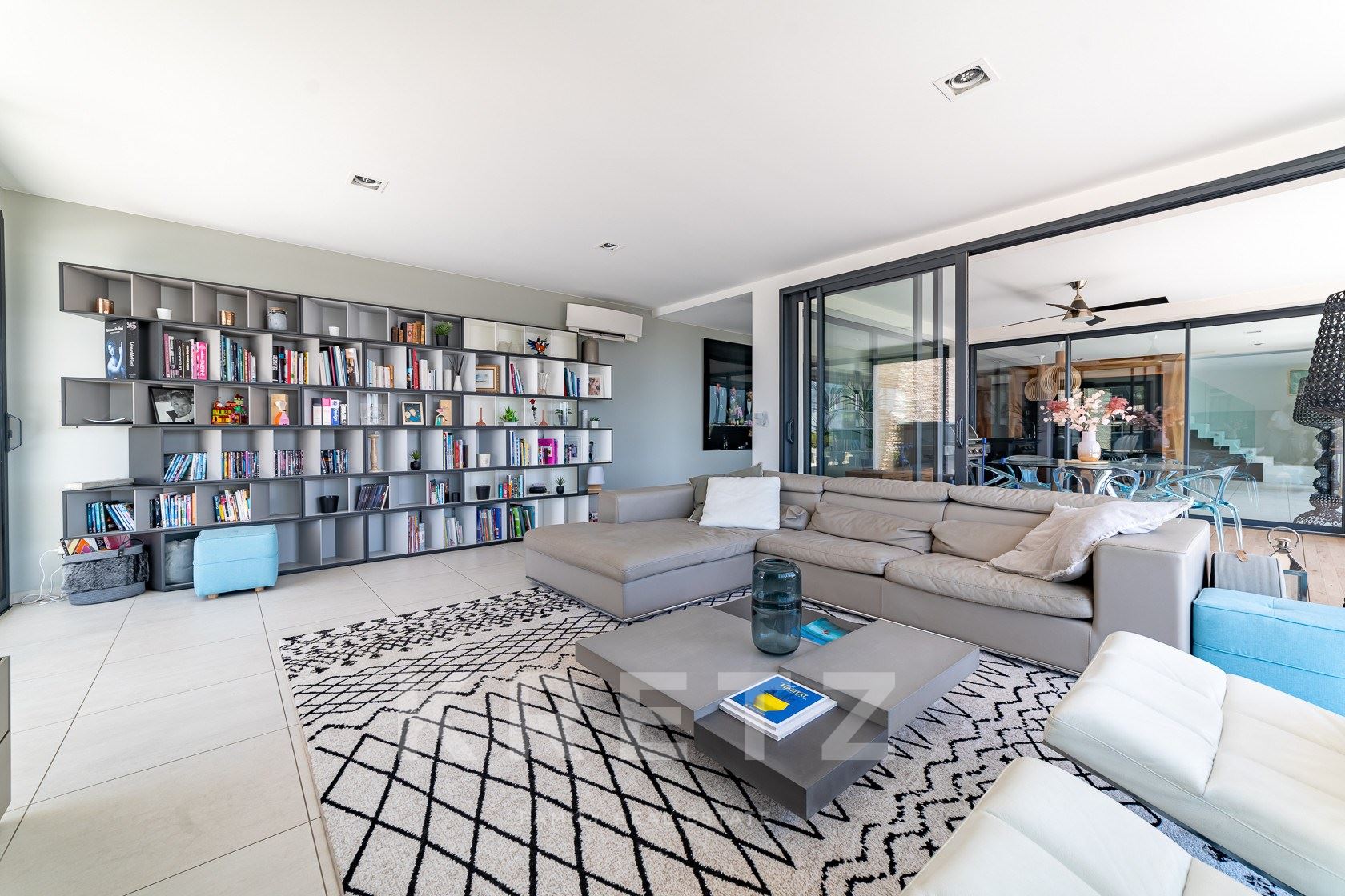 Spectacular contemporary villa