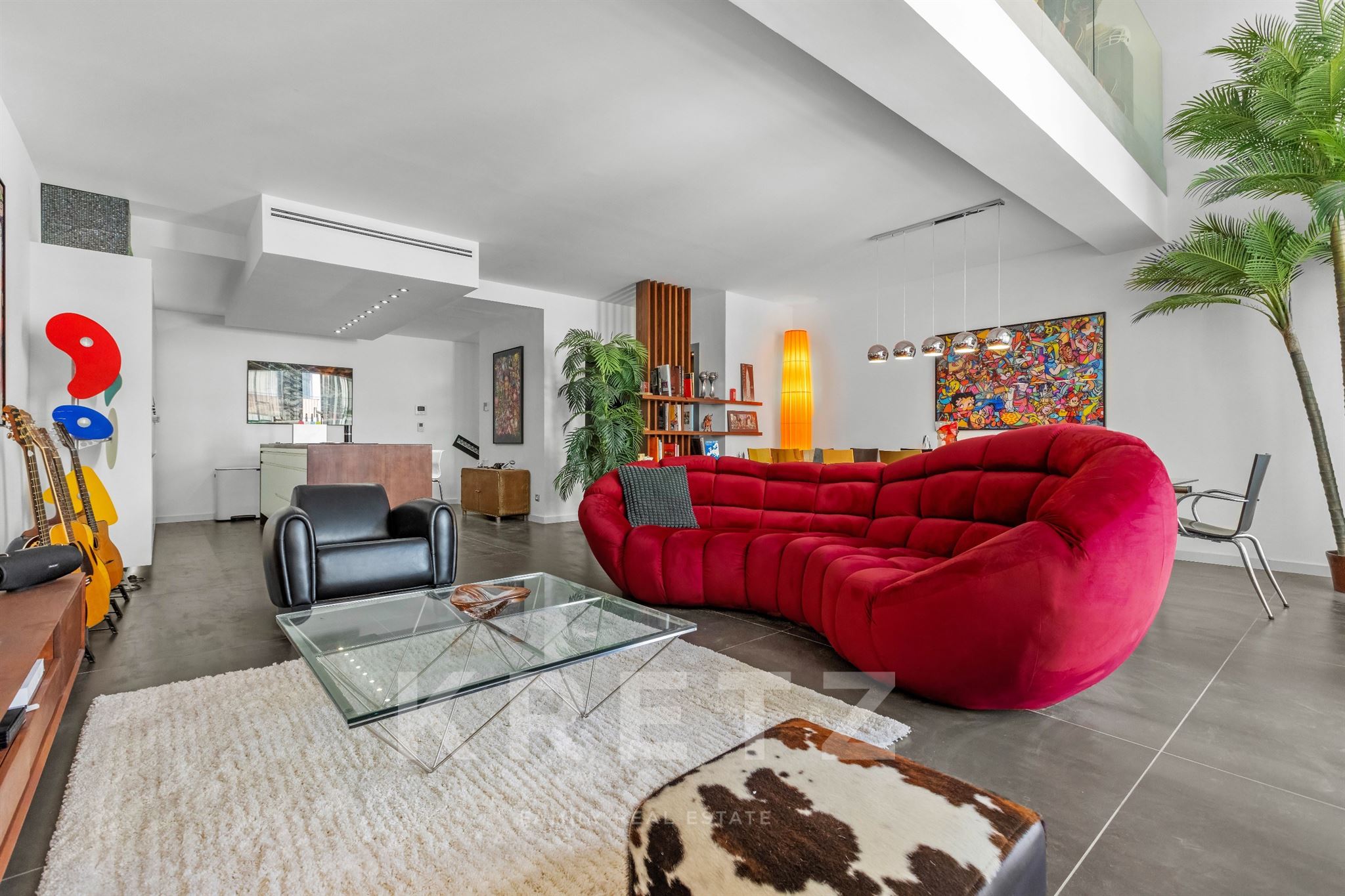 Exceptionnel Appartement Atypique au Cœur d'Antibes avec Vue Mer