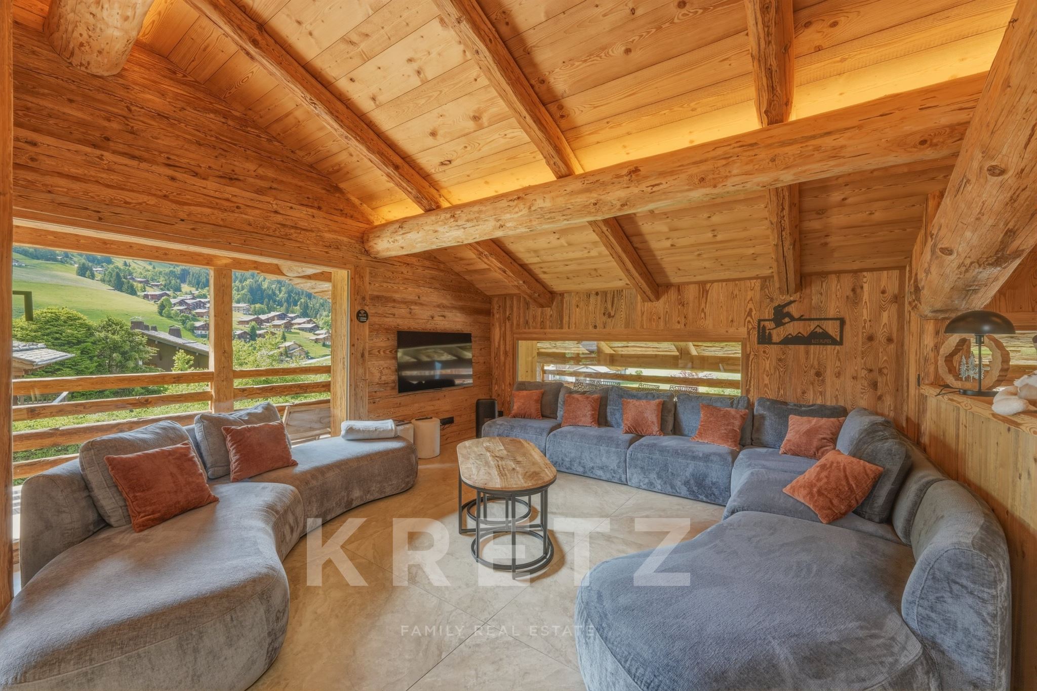 CHALET D’EXCEPTION AVEC PISCINE INTÉRIEURE, SPA ET VUE SUR LES ARAVIS