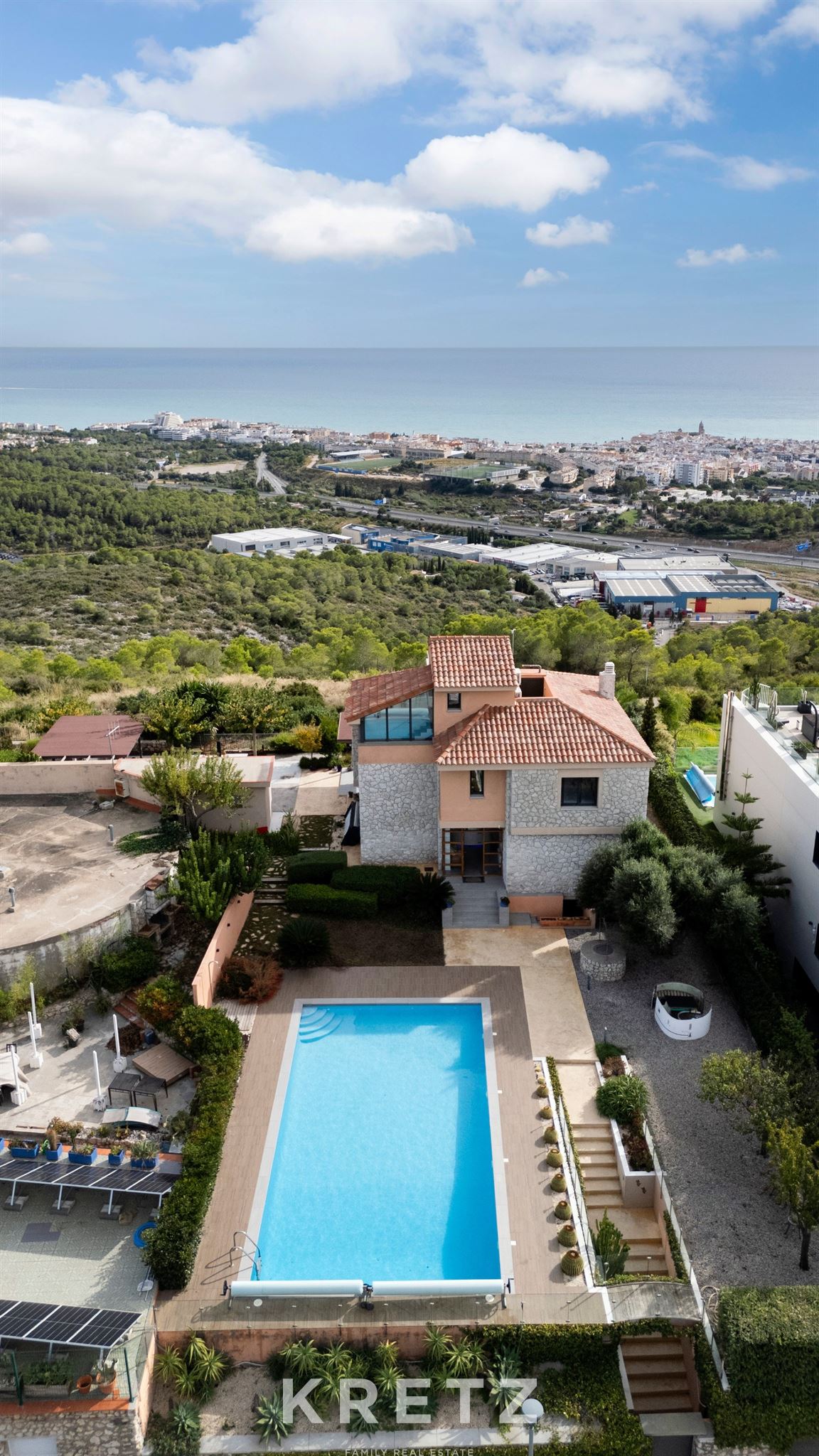Contemporary Villa with Sea View – Mas Alba, Sant Pere de Ribes (5 min from Sitges)