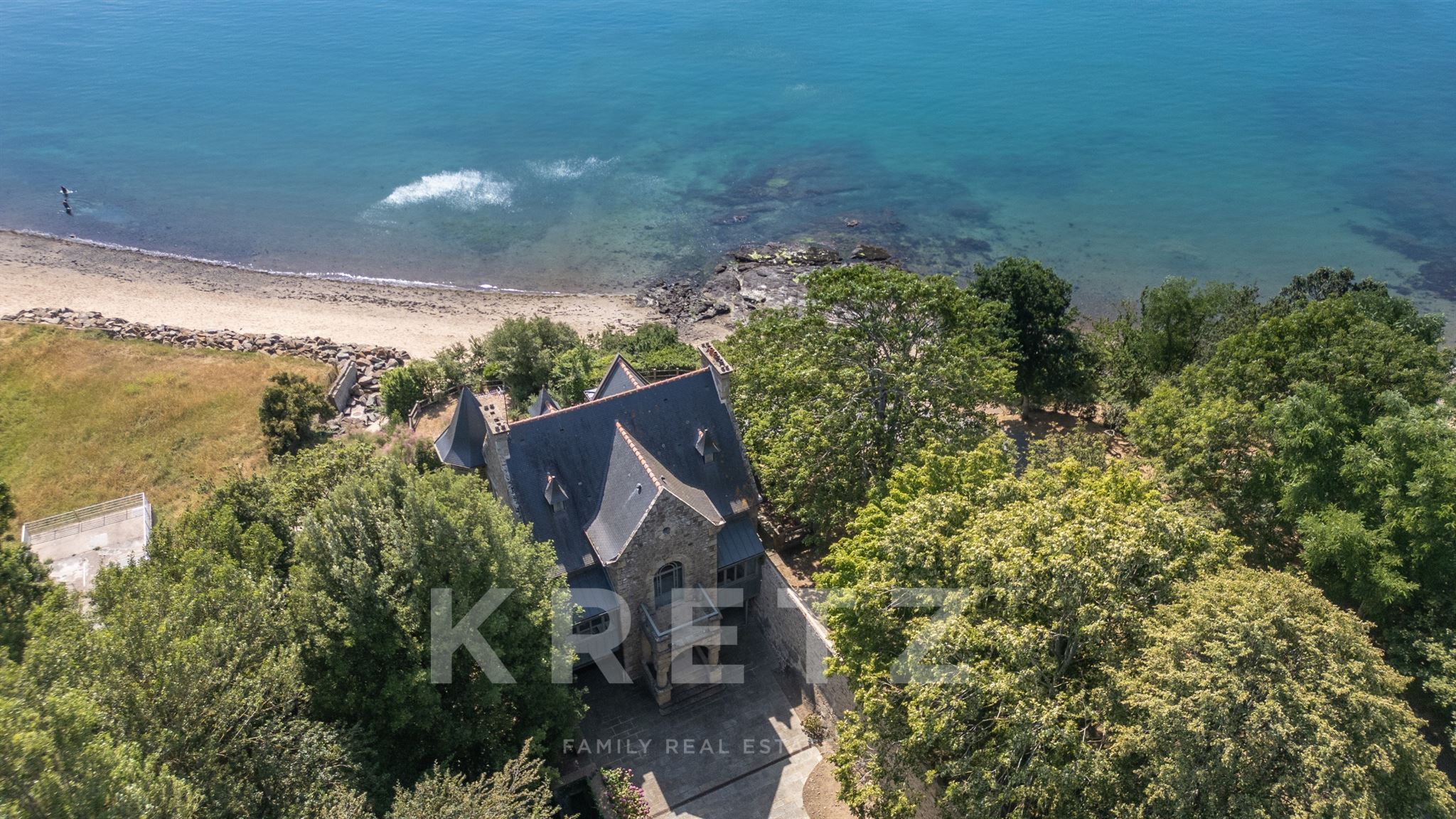 Élégante villa de caractère des années 1930 face à la mer à Saint-Malo