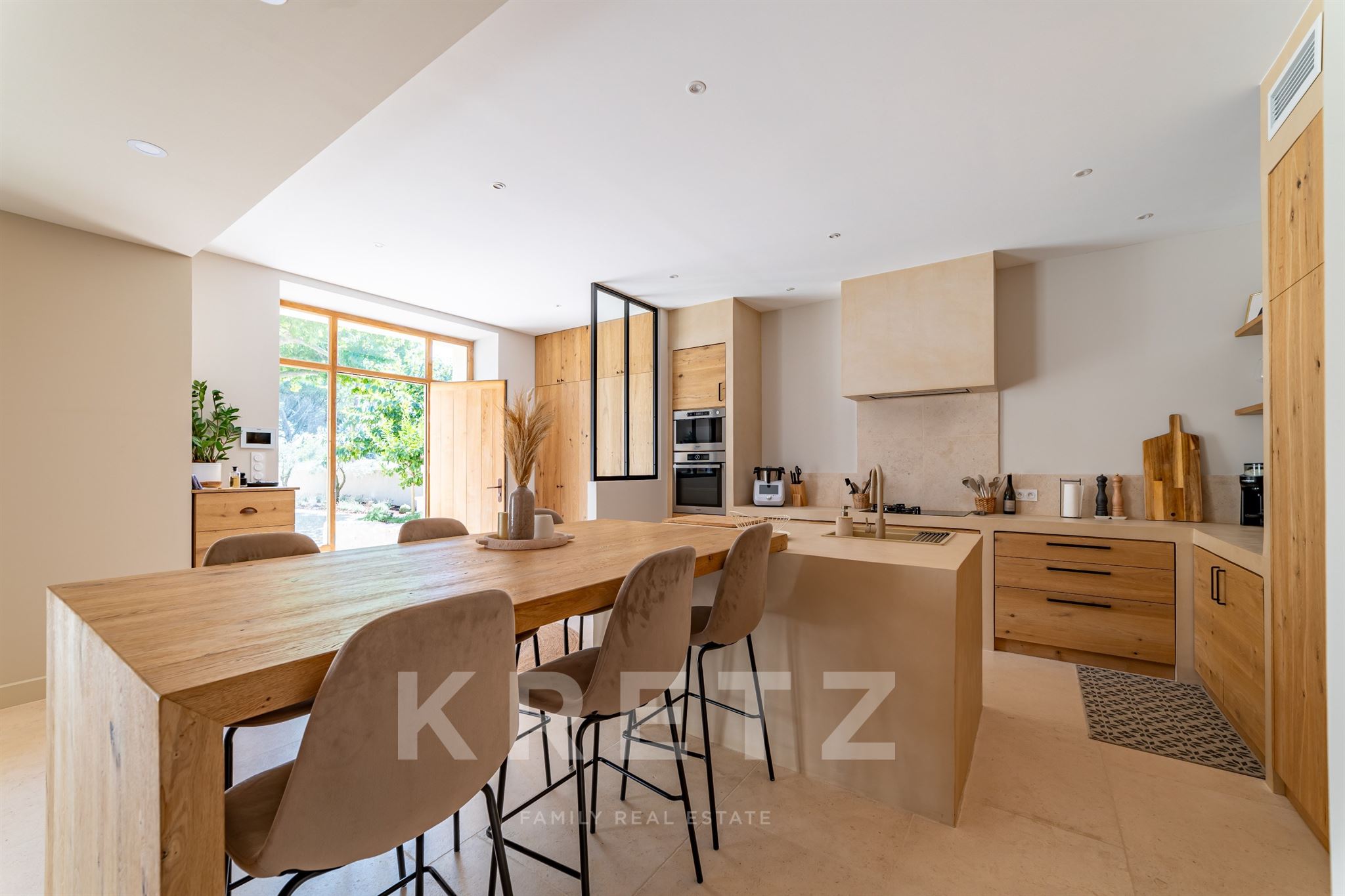 Beautifully renovated characterful mas