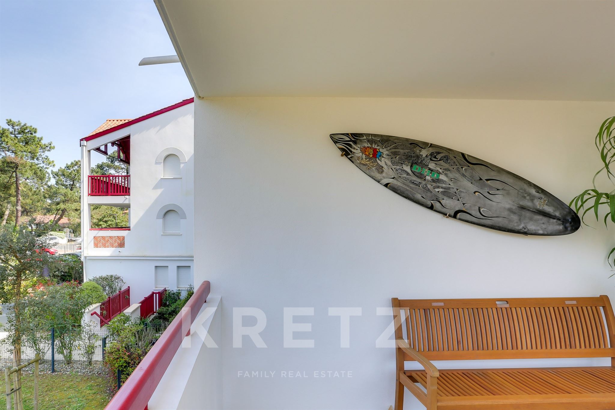 Hossegor – Elegant Apartment with Panoramic Lake Views