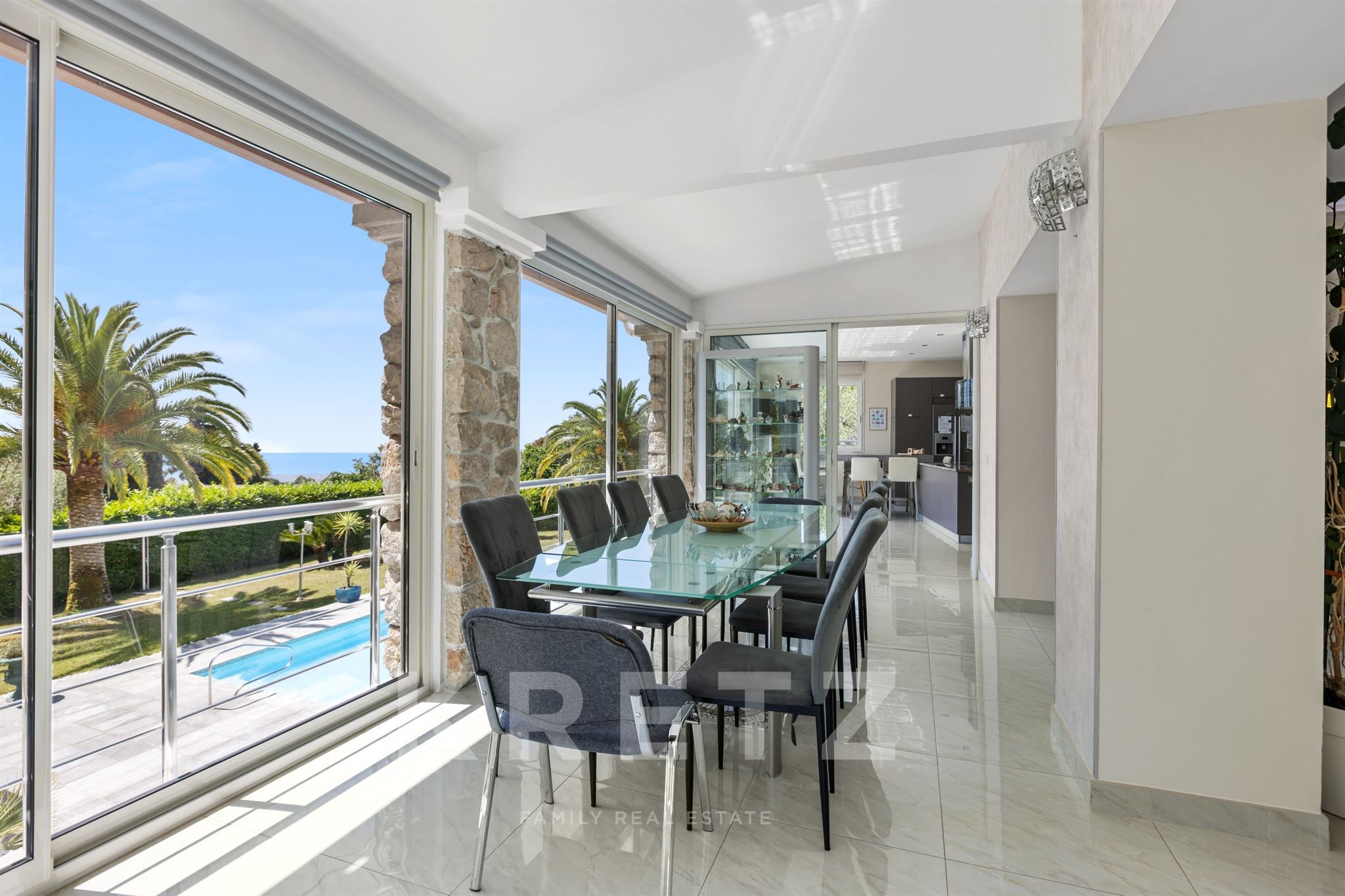 Villas Jumelles à Cote D'Azur – Vue Mer, Deux Piscines
