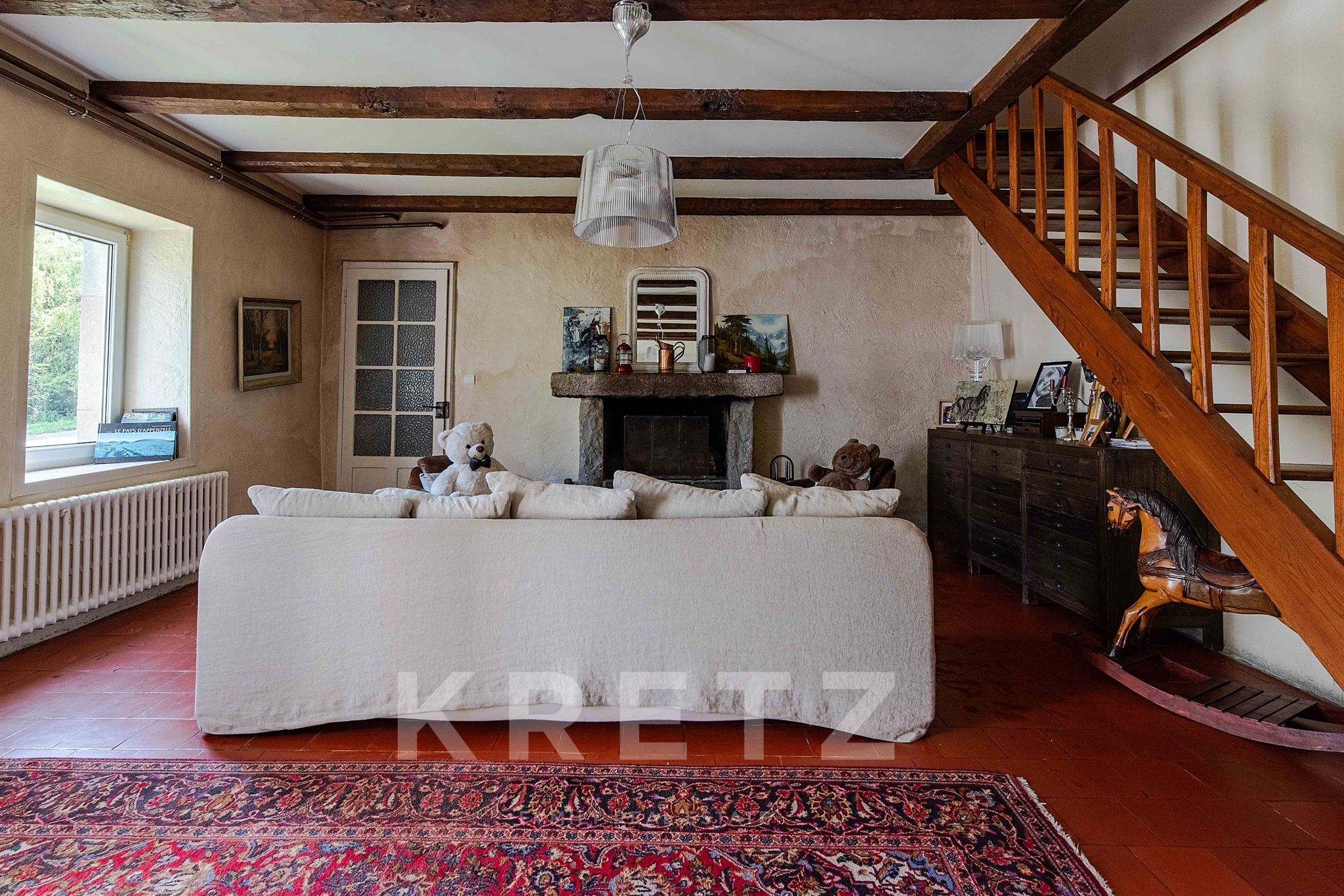 Domaine équestre de 9 hectares avec maison en pierre et piscine couverte