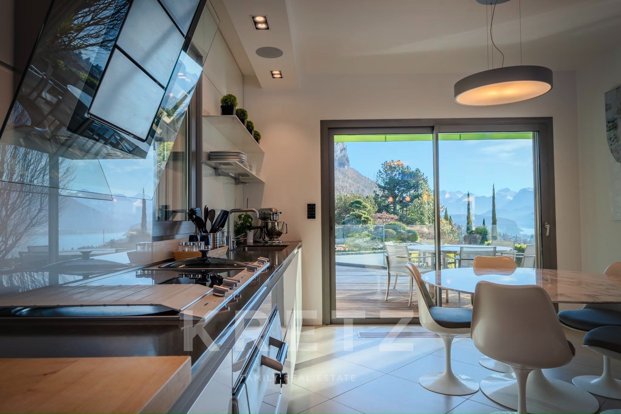 Annecy – Veyrier-du-Lac Exceptional Villa with Panoramic Views