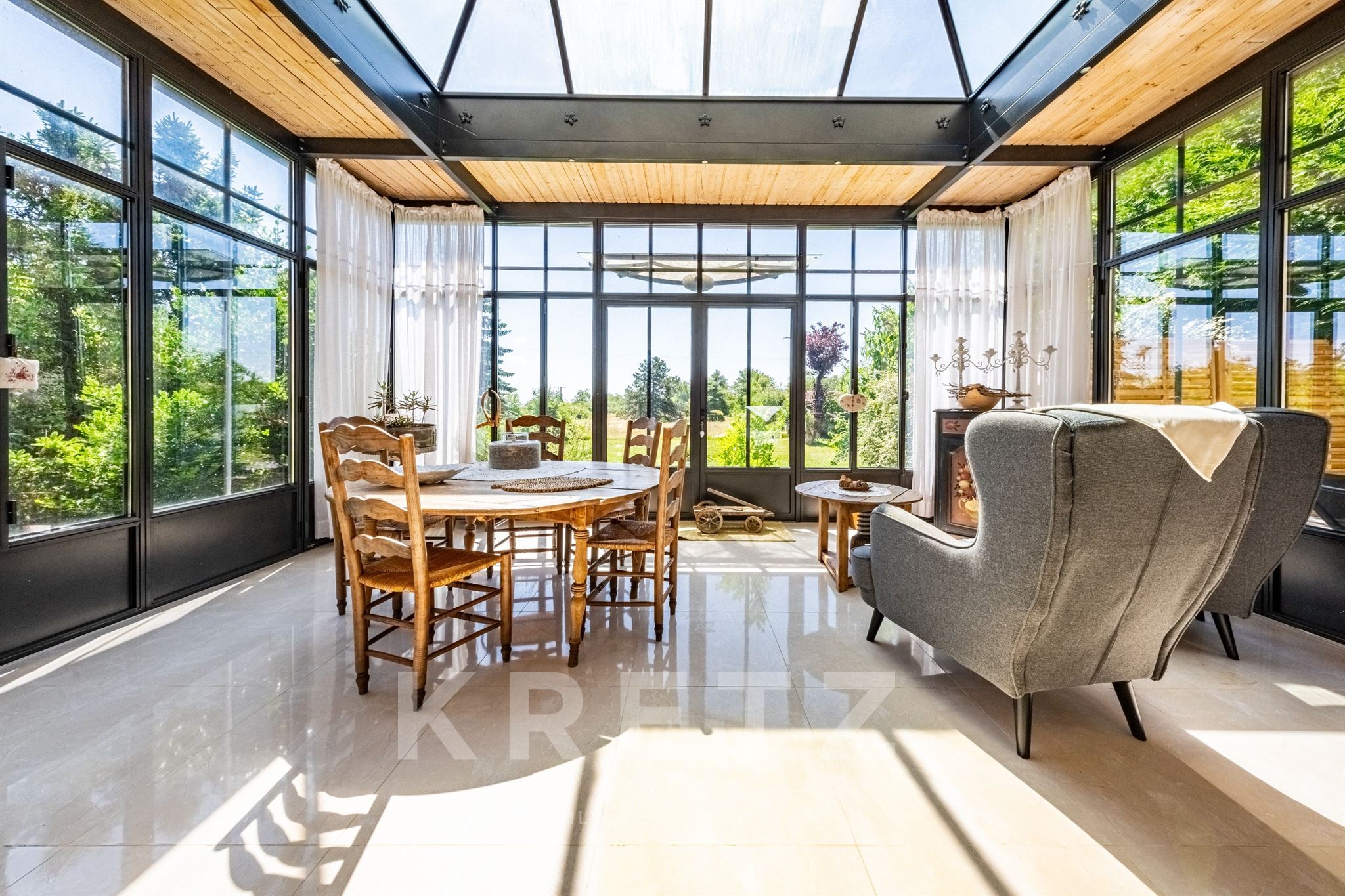 Stately home from the 15th and 16th centuries, completely renovated