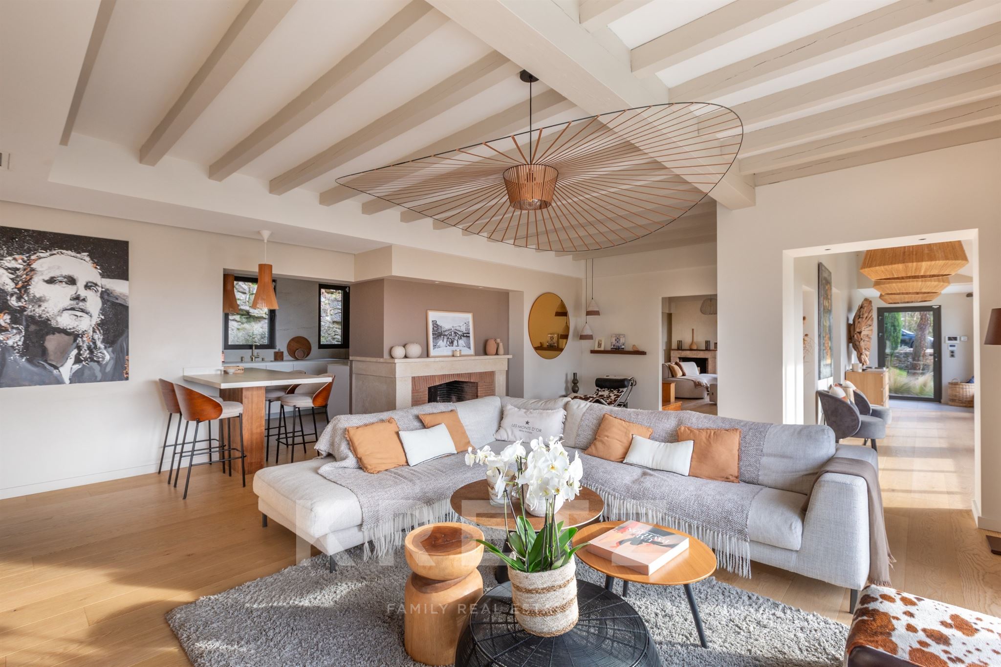 Villa rénovée avec élégance, panorama d’exception sur les Monts du Lyonnais