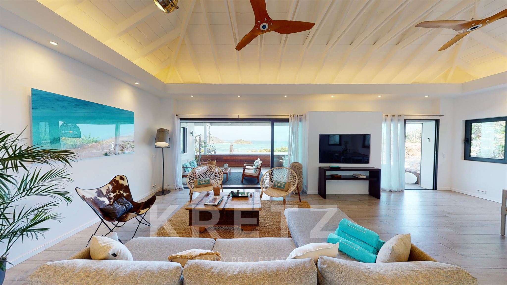 Villa with panoramic lagoon view