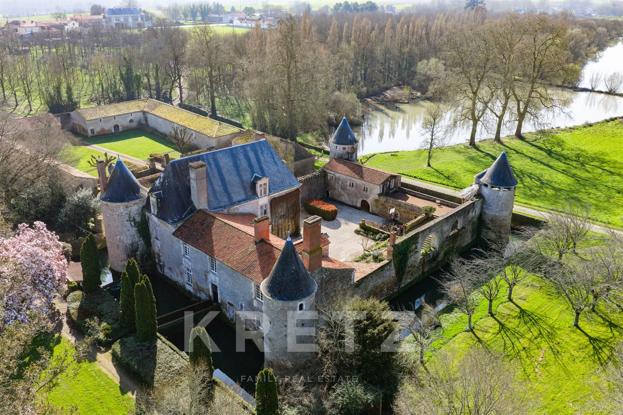 HISTORIC 16TH CENTURY CHÂTEAU – 45-HECTARE ESTATE – 50 MINUTES FROM LA ROCHELLE