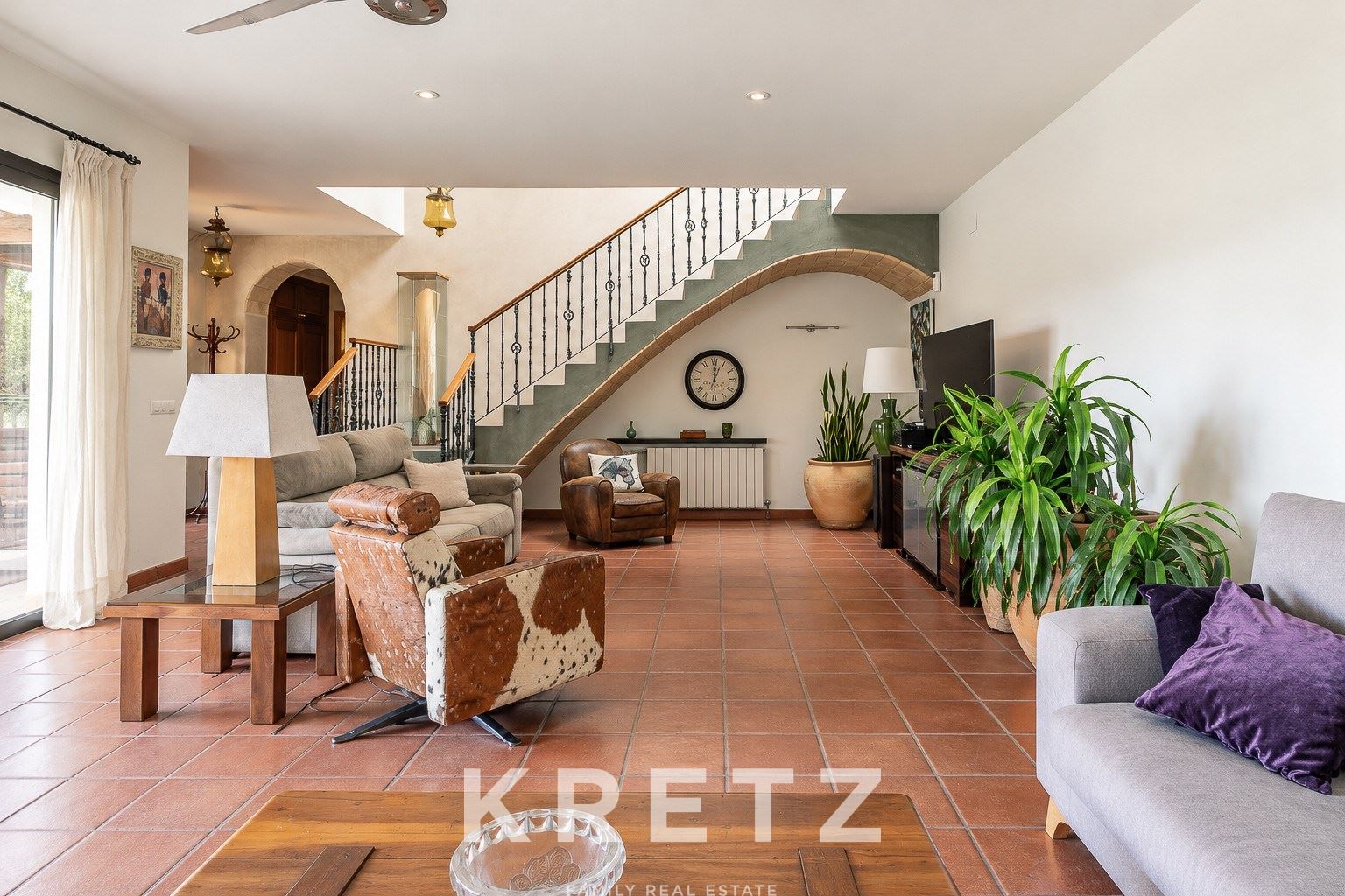 Elegant Provencal-Style Villa with Pool and Total Privacy in Sitges