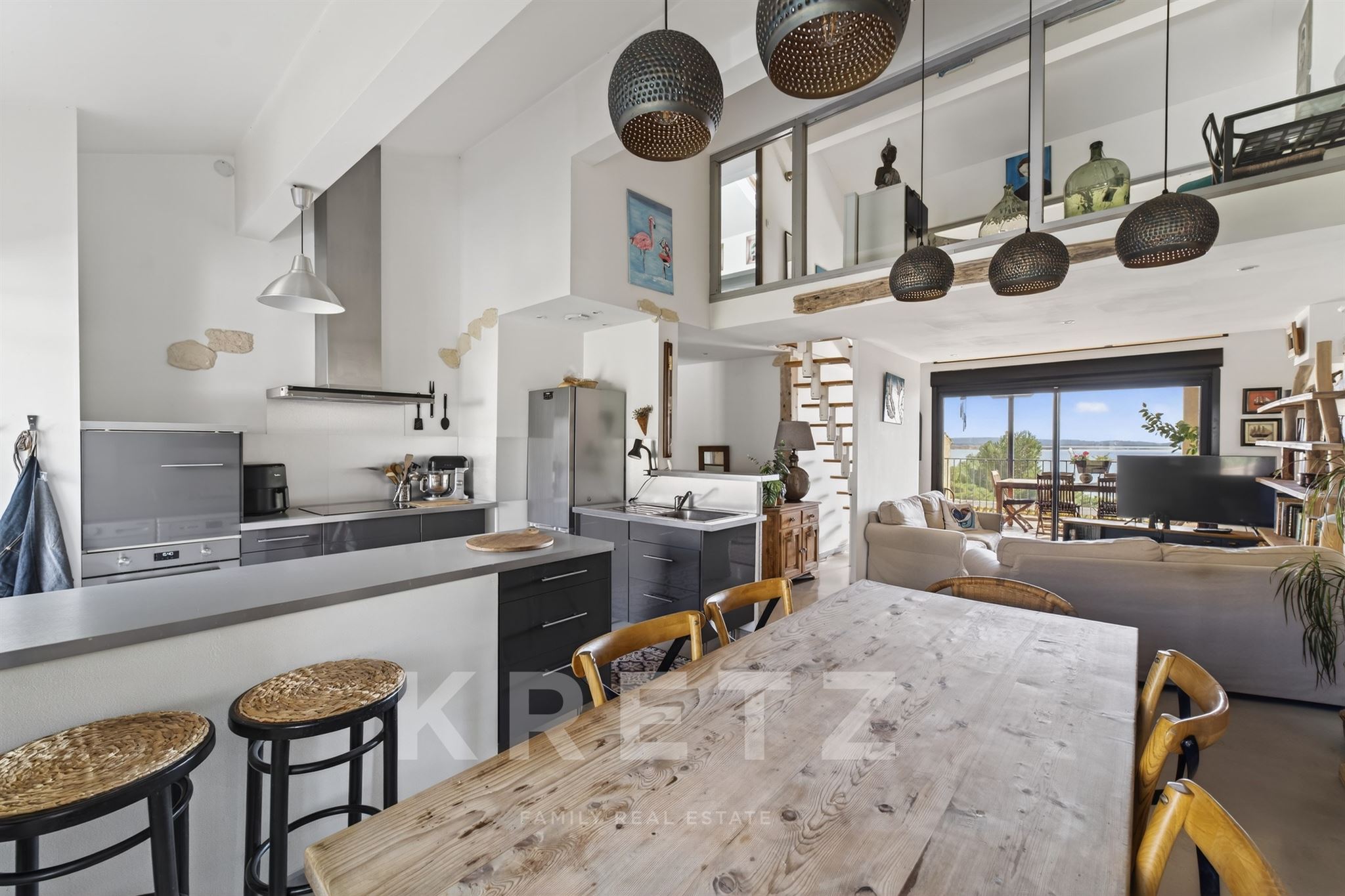 BAGES - Renovated character house facing the lake