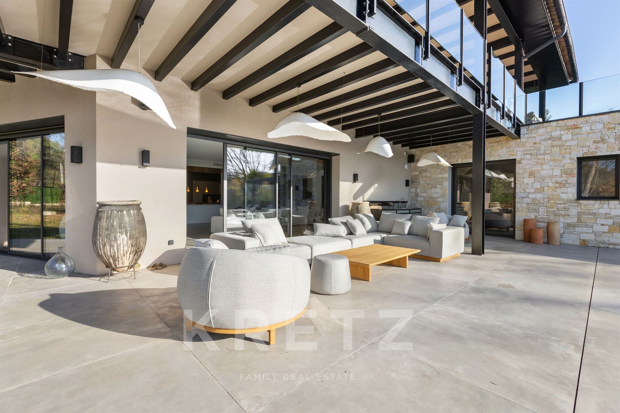 Contemporary villa a stone's throw from Royal Golf