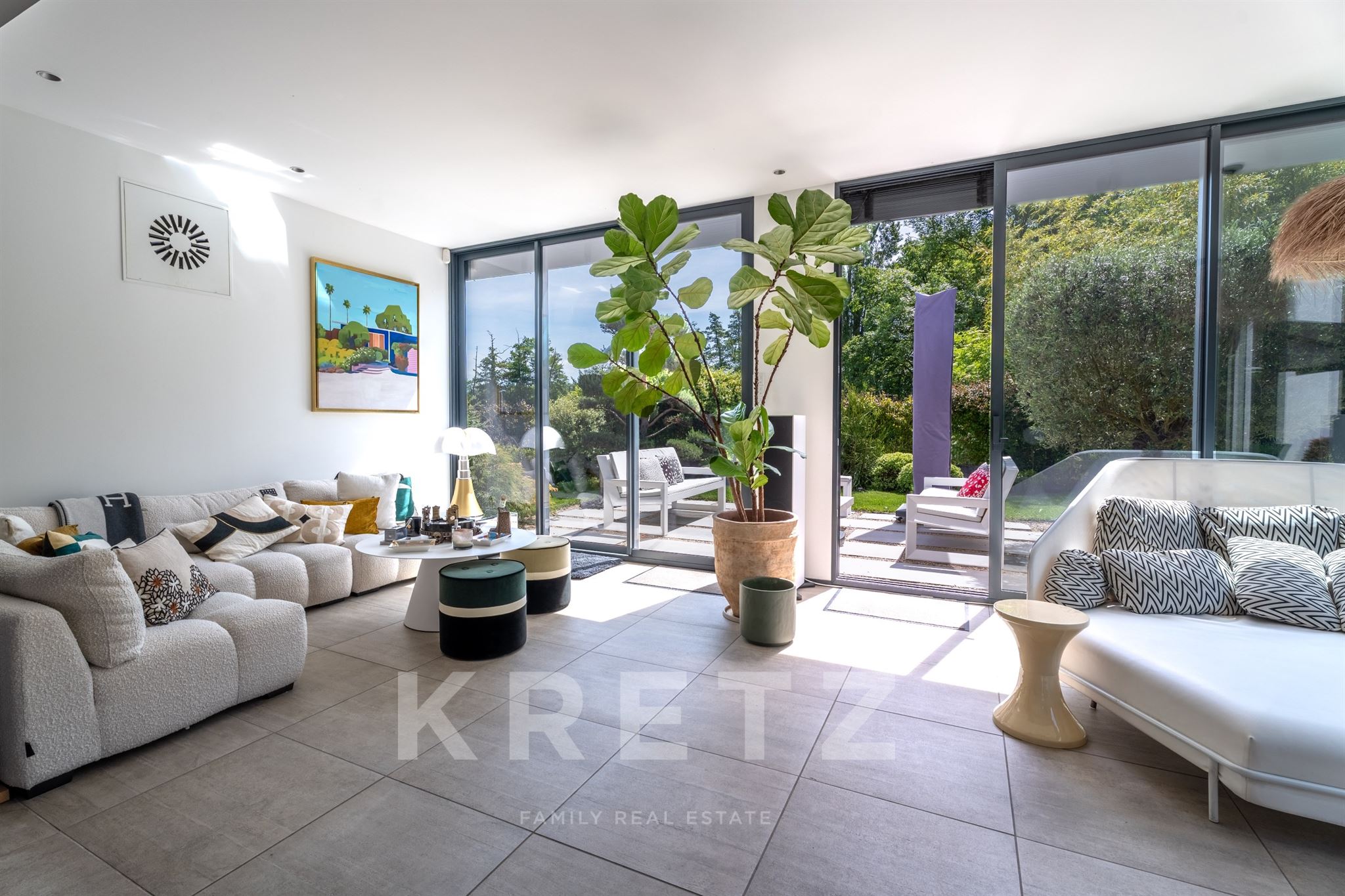 Élégance contemporaine de 311 m² dans cadre bucolique