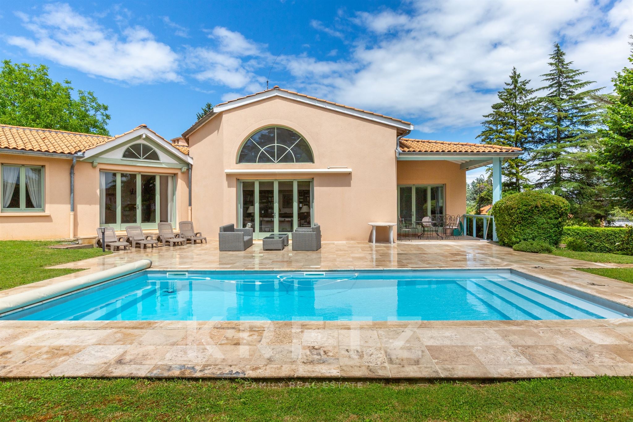 Remarquable maison d’architecte de 370 m² avec Piscine et parc arboré