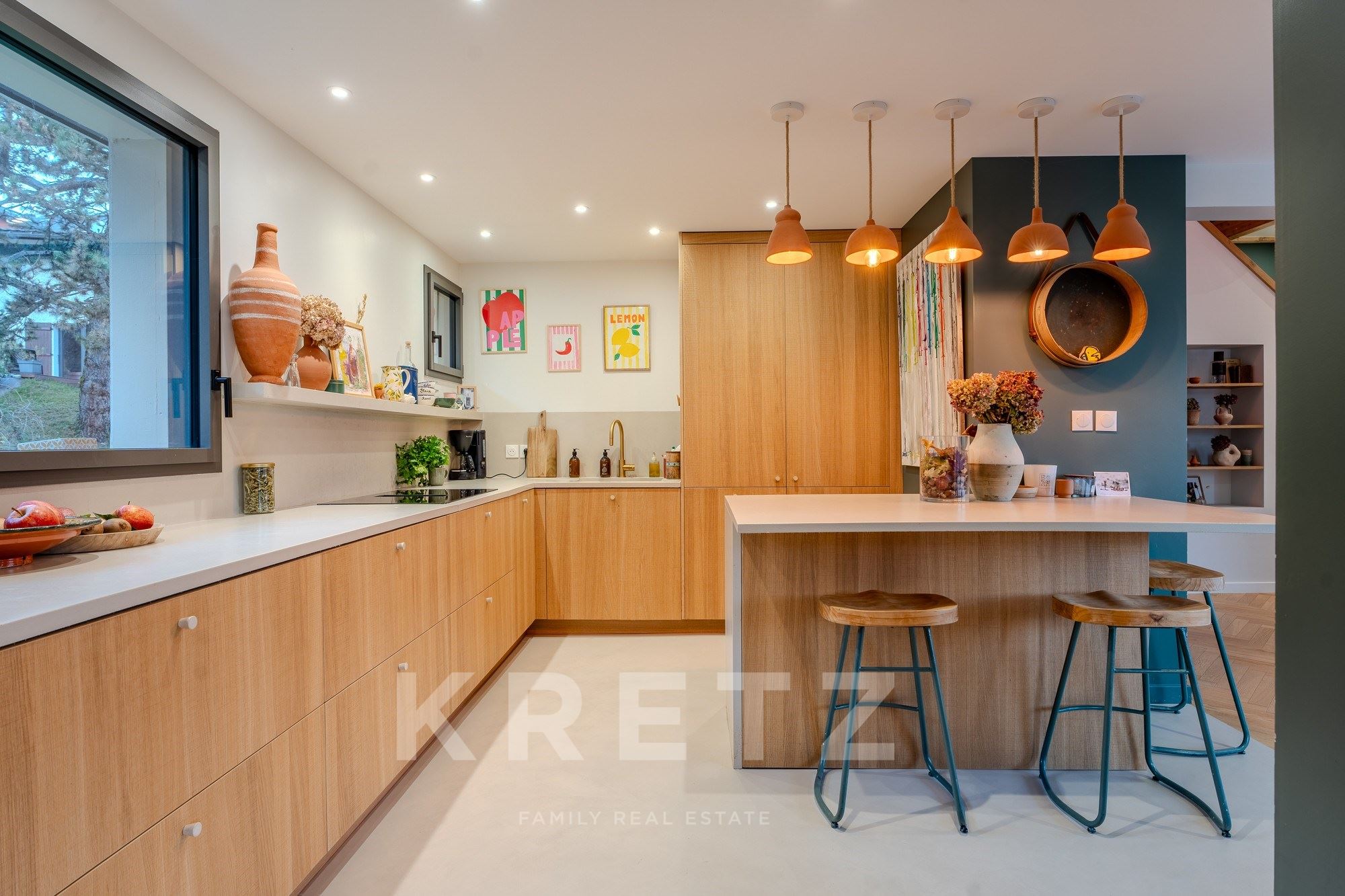 Annecy- Sevrier- Fully renovated villa with five bedrooms and a large flat plot