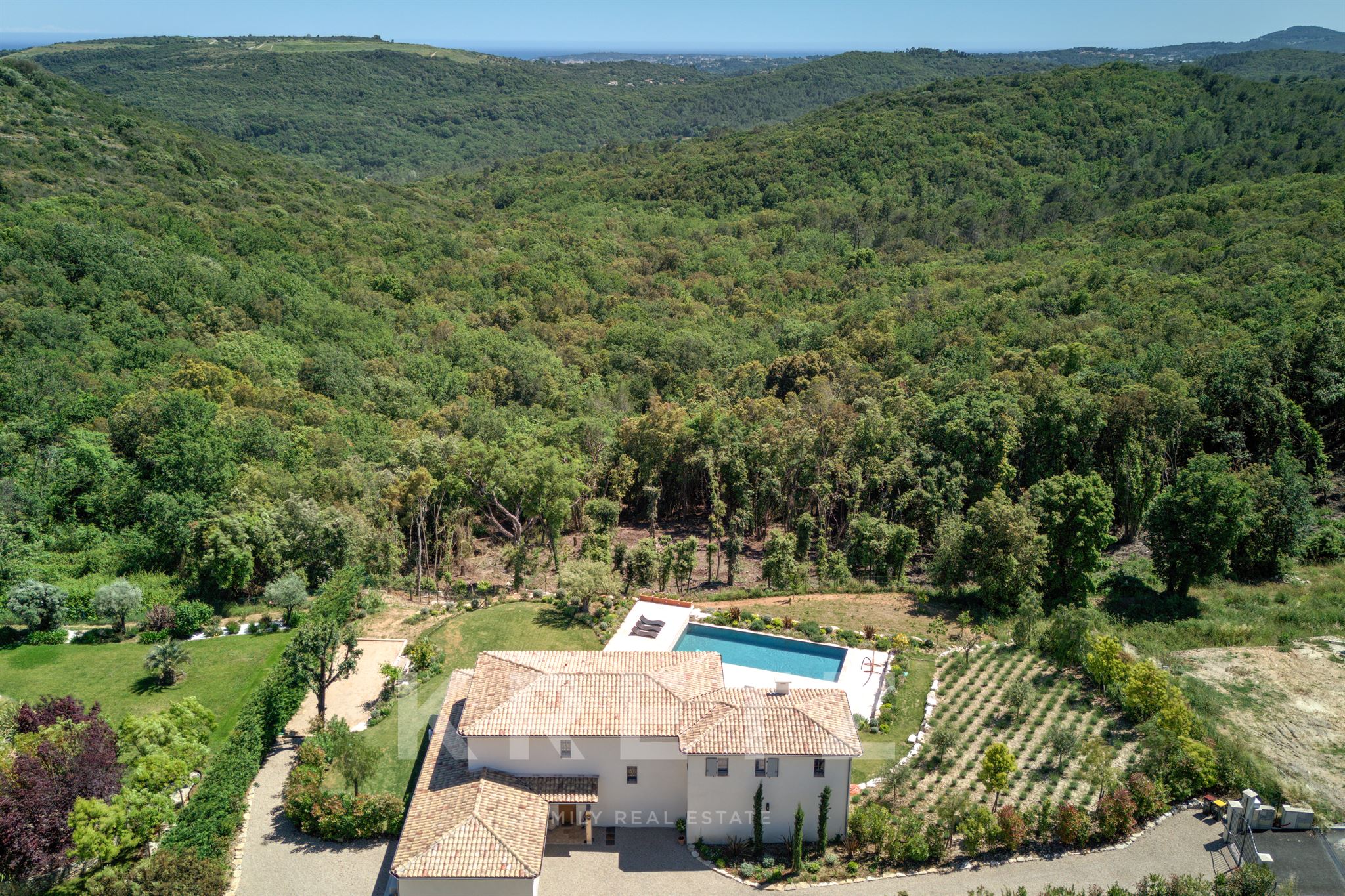 Provençal property- Private estate- Roquefort-les-pins