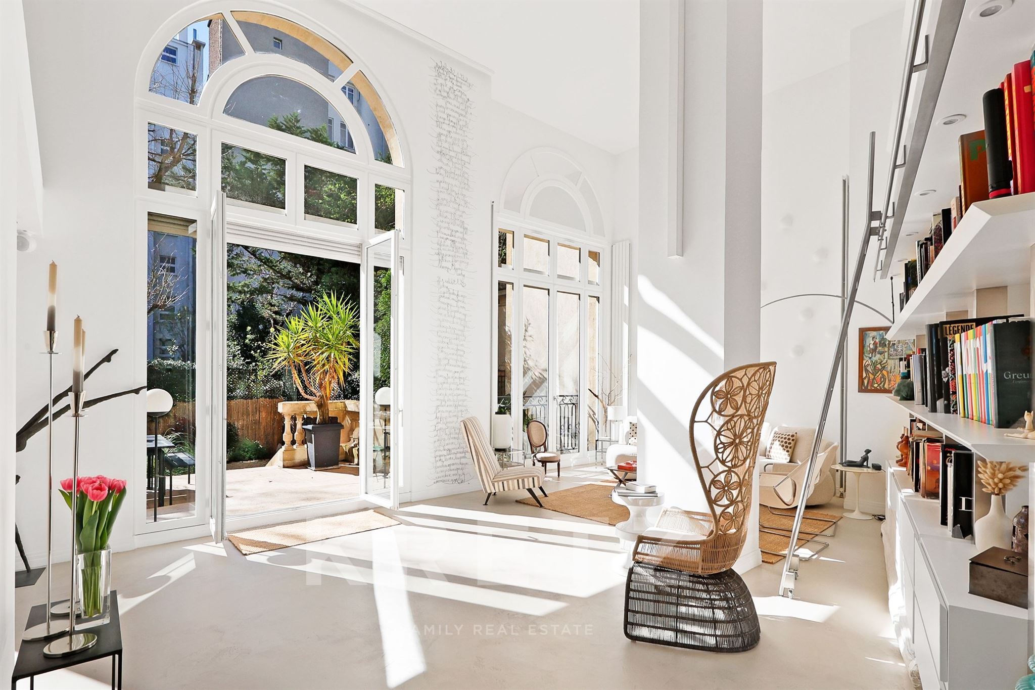 Loft d'exception avec jardin plein sud