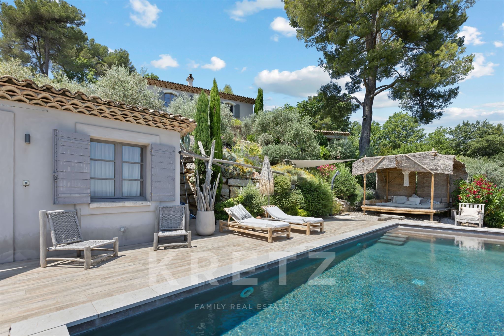 Bastide provençale sur les collines de Manosque