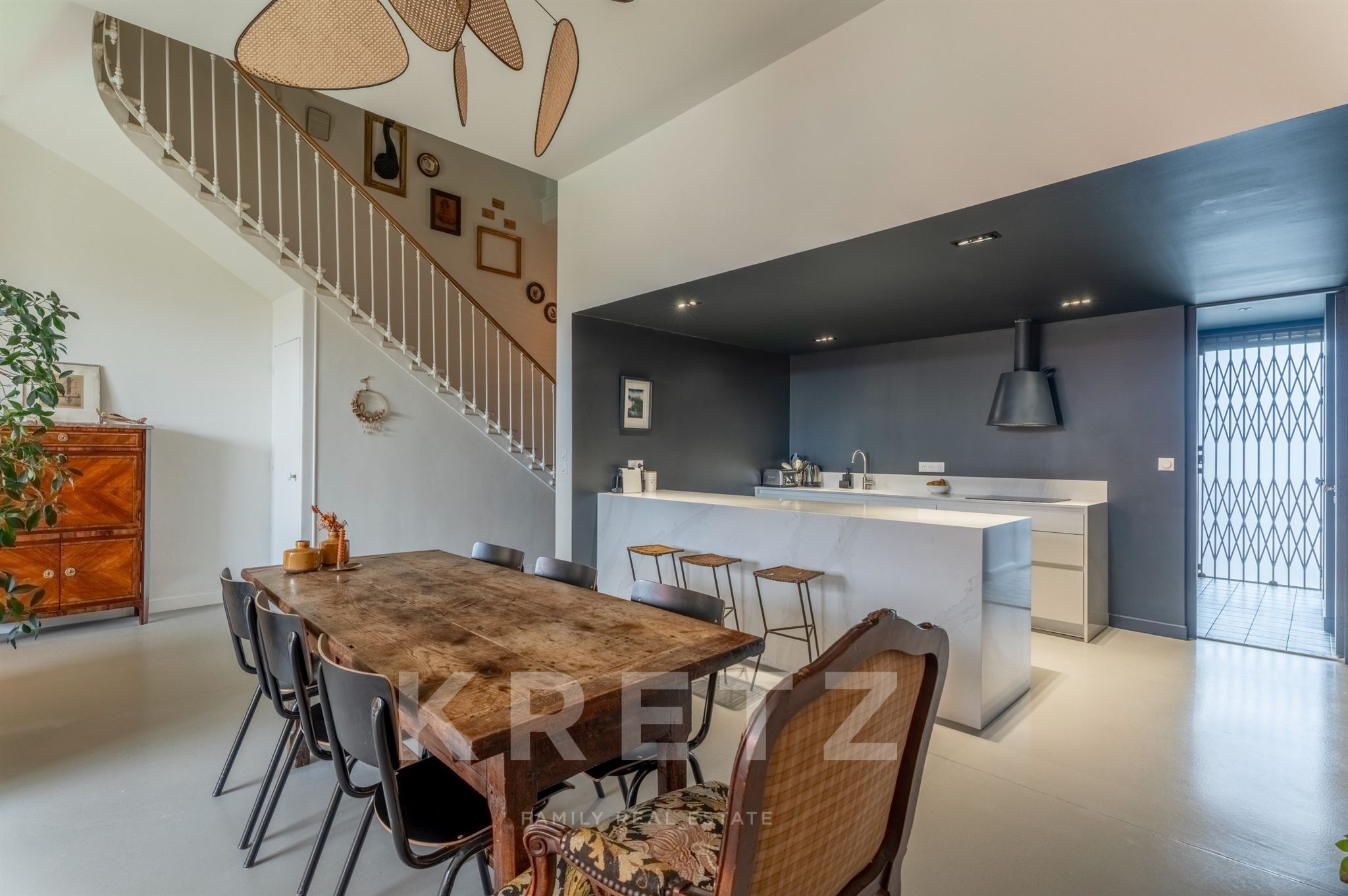 Family Home Renovated 201m² , 5 Bedrooms, 6x3 m Swimming Pool, Rooftop Tropézienne Terrace
