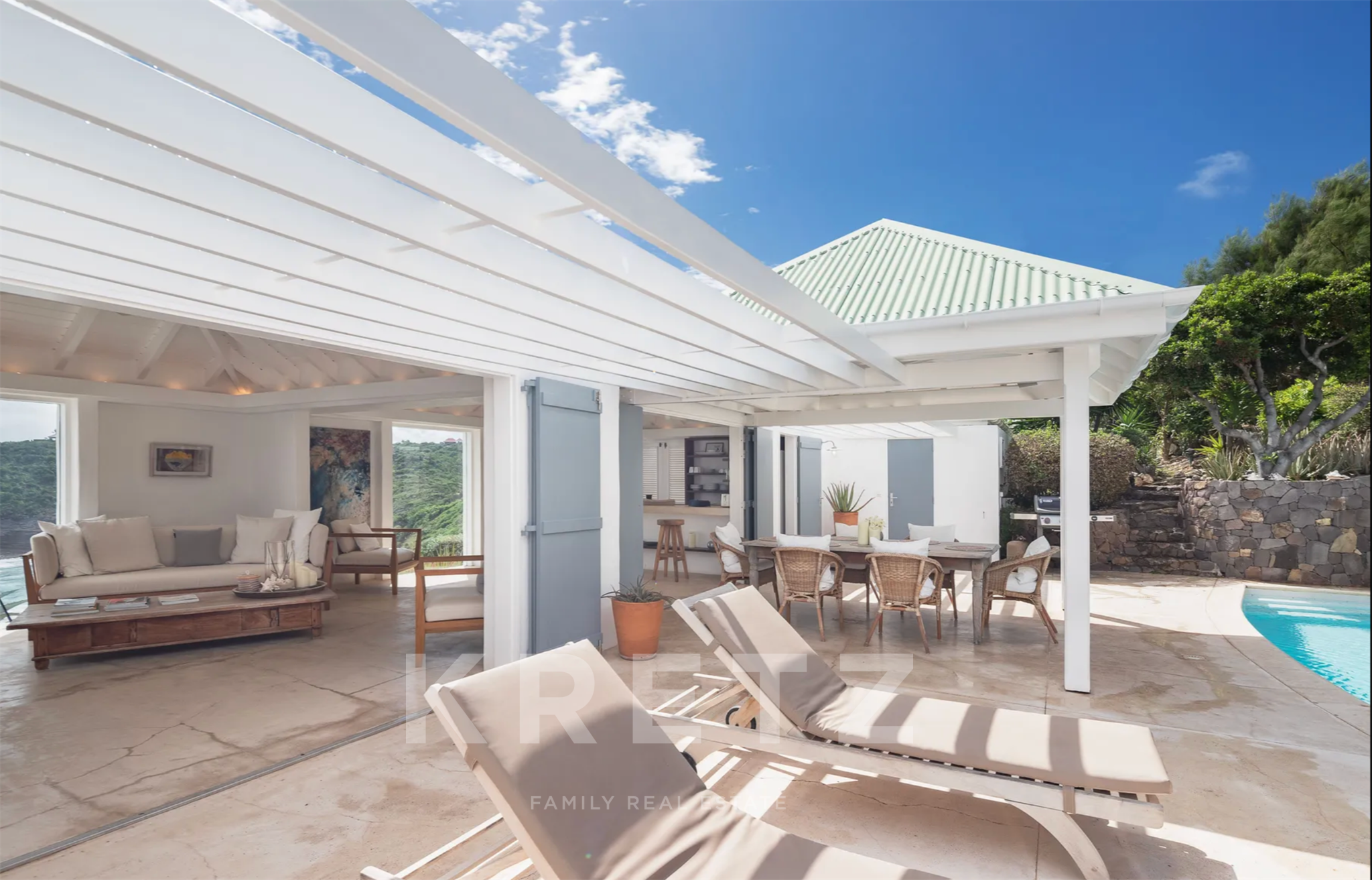 Splendid estate composed of two villas, overlooking the ocean and Îlet Tortue