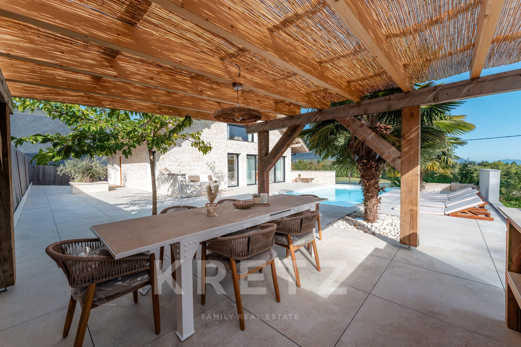 Espectacular propiedad contemporánea de obra nueva con vistas panorámicas — Chambéry | Kretz Real Estate