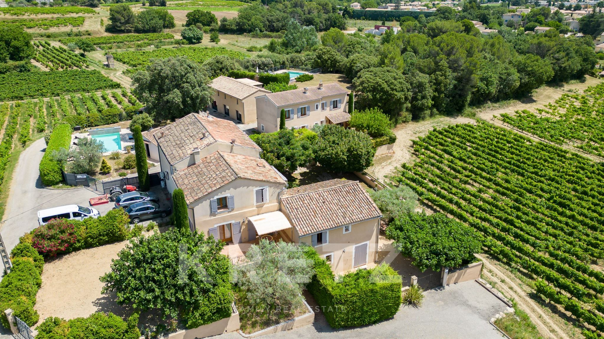Very large exceptional property - private hamlet in Vaison-La-Romaine