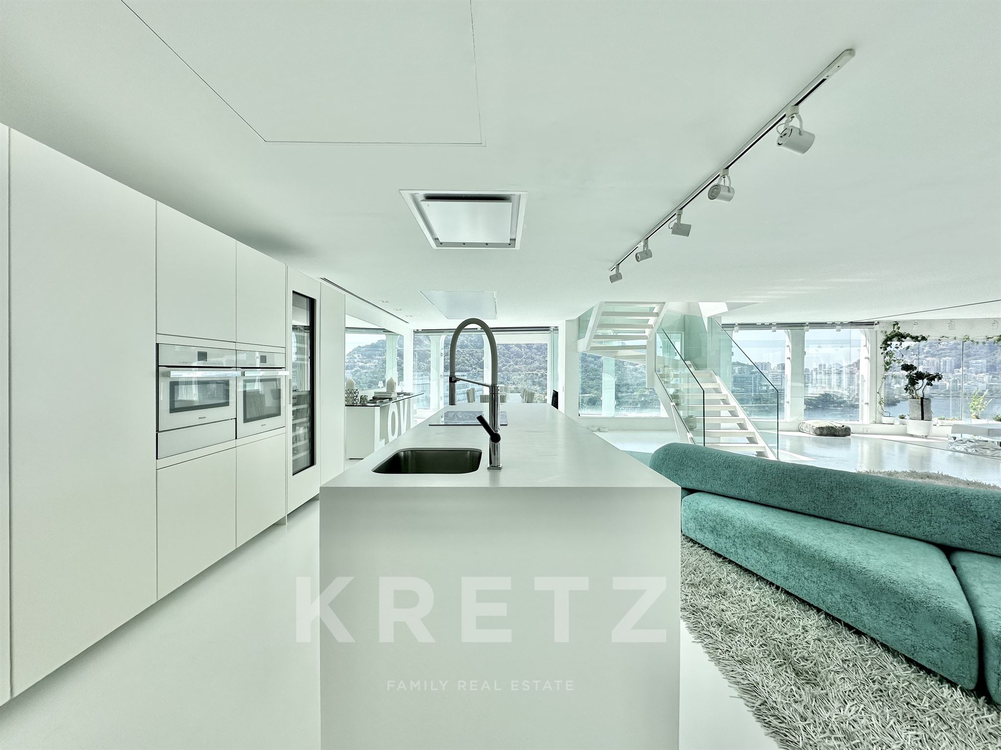 Architect-designed penthouse with exceptional views