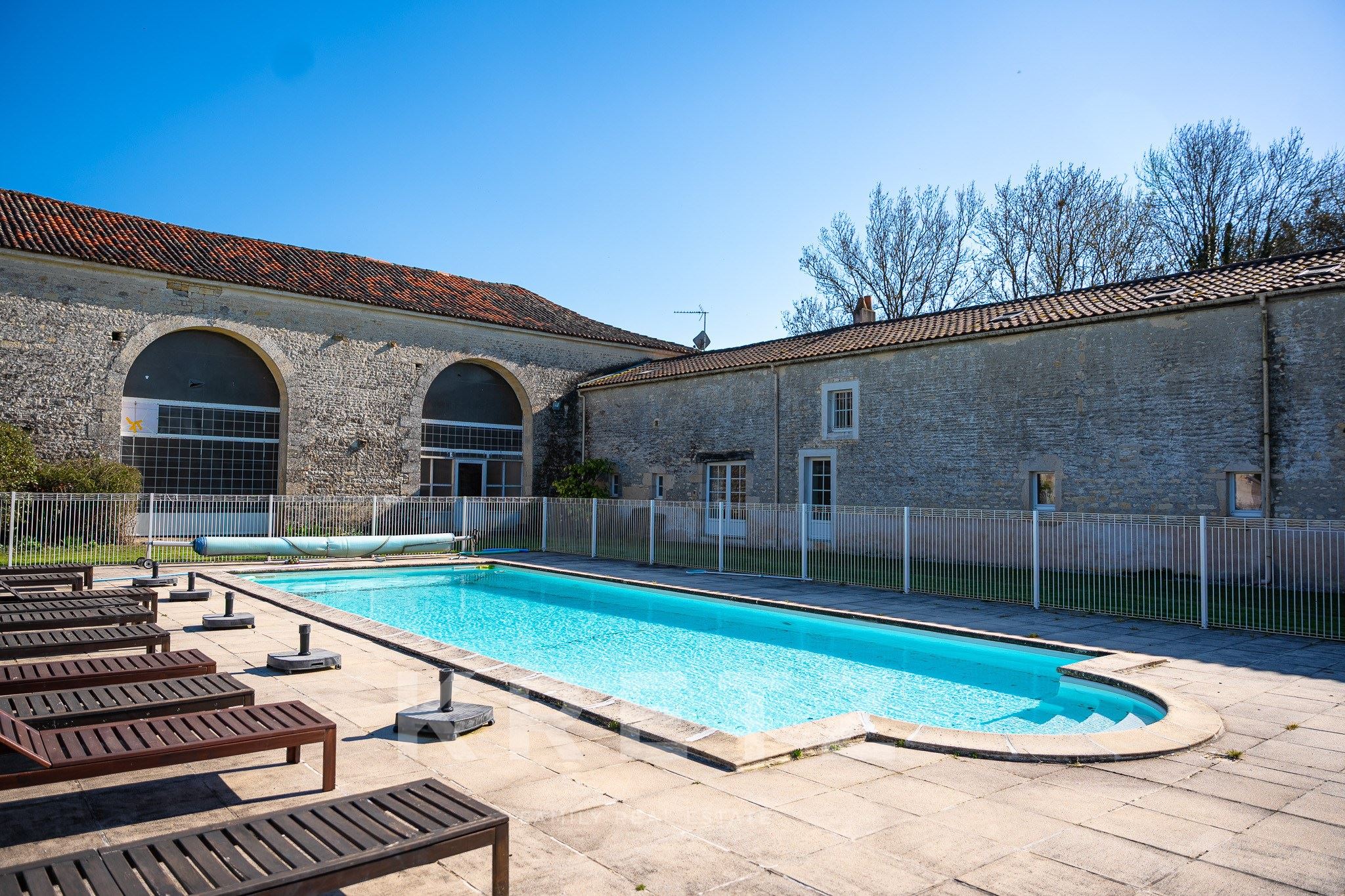 Exceptional Estate with Multiple Dwellings and Event Potential