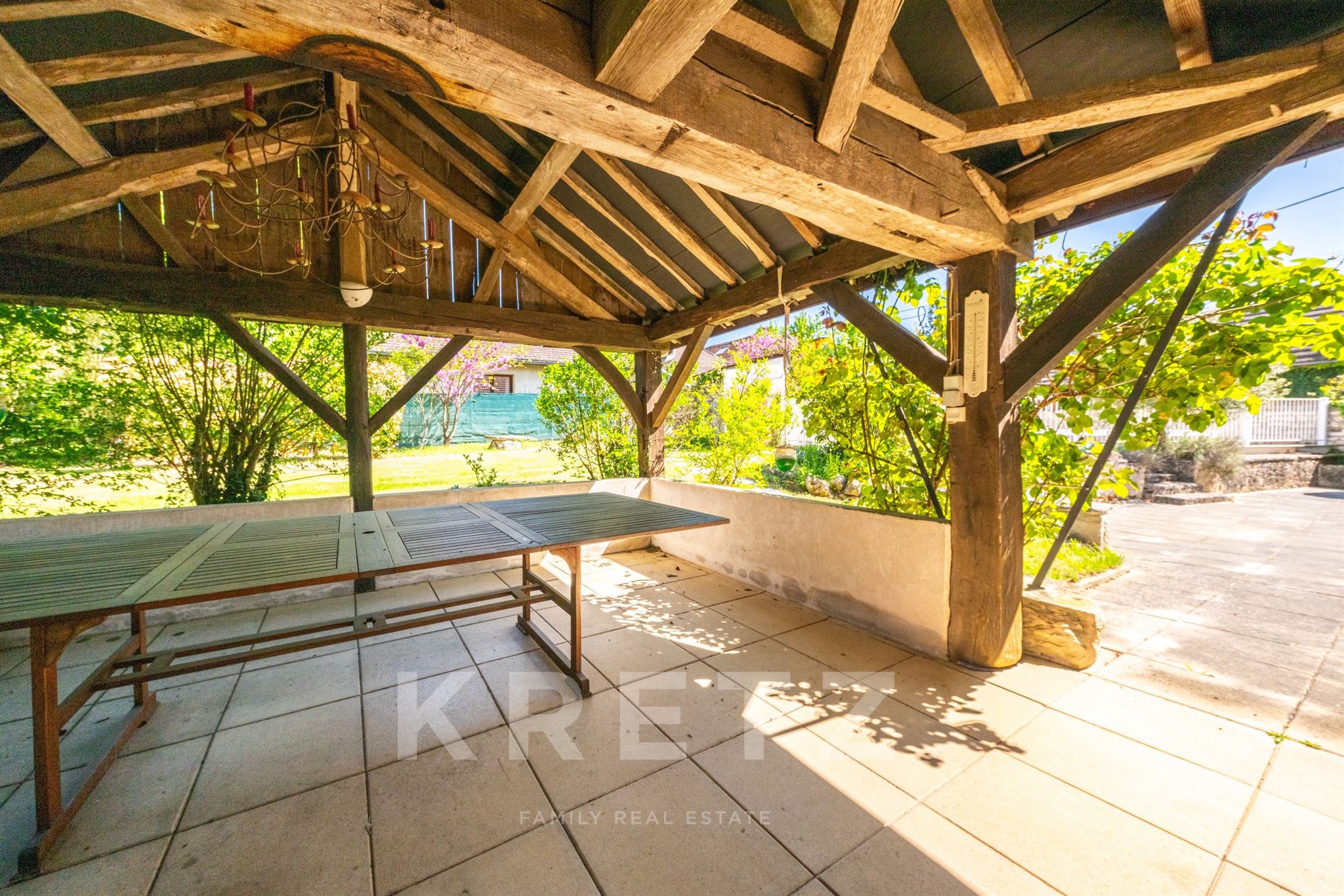 Bourgogne - Dijon nord est- Maison de caractère 260 m2 -piscine chauffée -dépendances