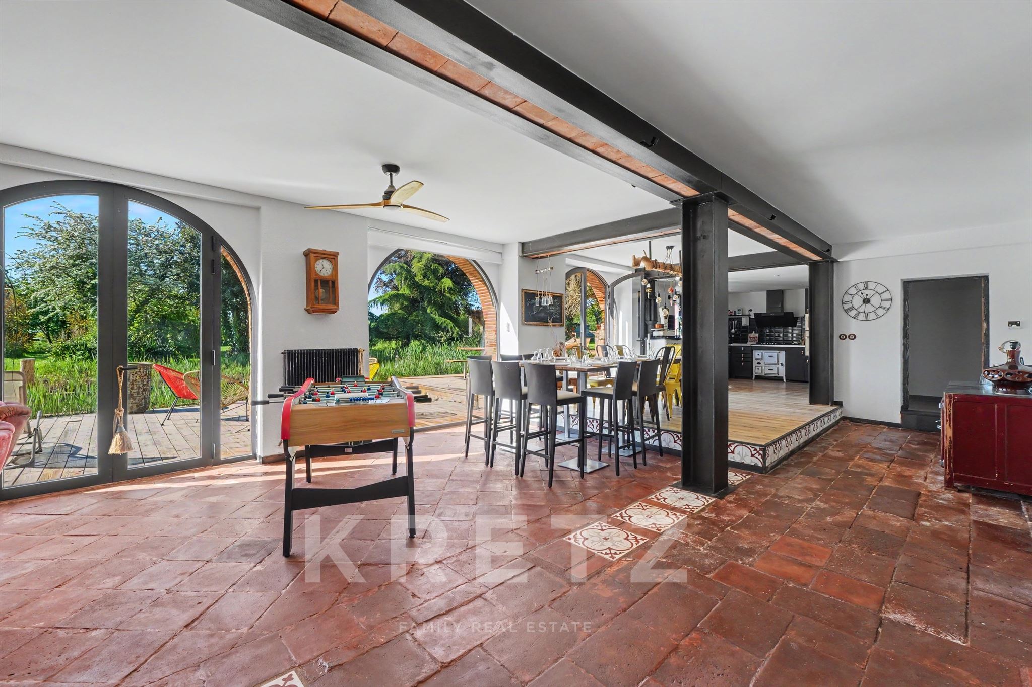 Château rénové 390m2, 9 suites, parc 2 hectares, à 20 minutes de Toulouse