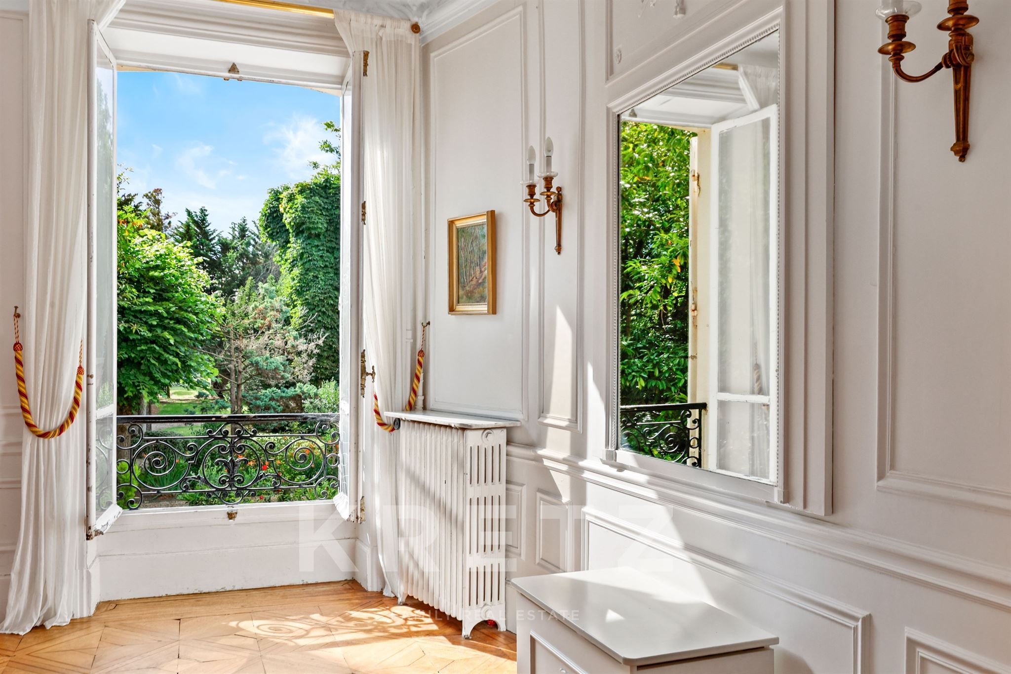 A vendre - Hotel particulier - Chatou - 8 chambres -  2 392 000€