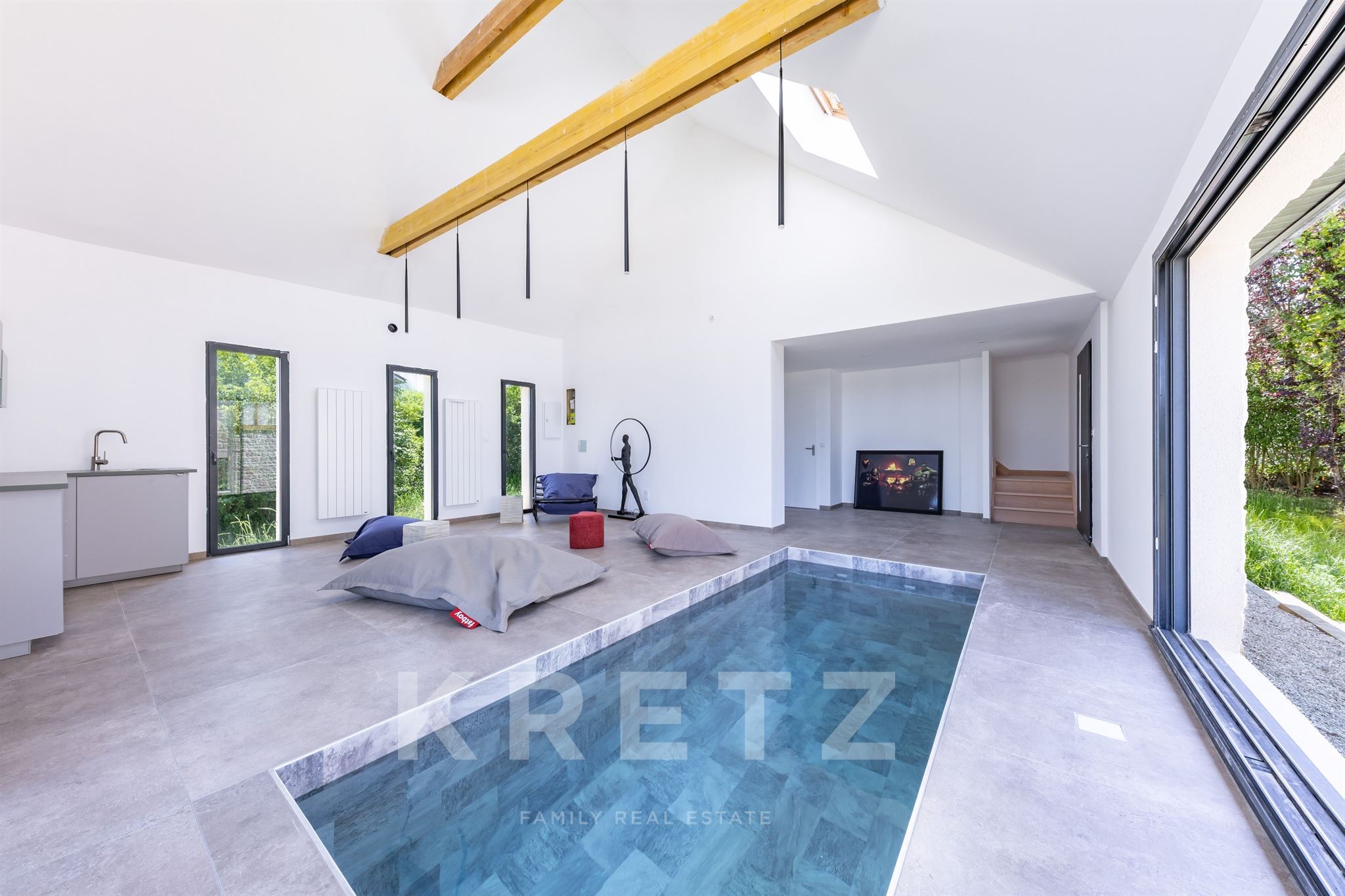 EXCEPTIONAL 2026 PROPERTY WITH SEA VIEWS, LANDSCAPED 1,246 SQ M GARDEN AND ANNEX HOUSE WITH SWIMMING POOL