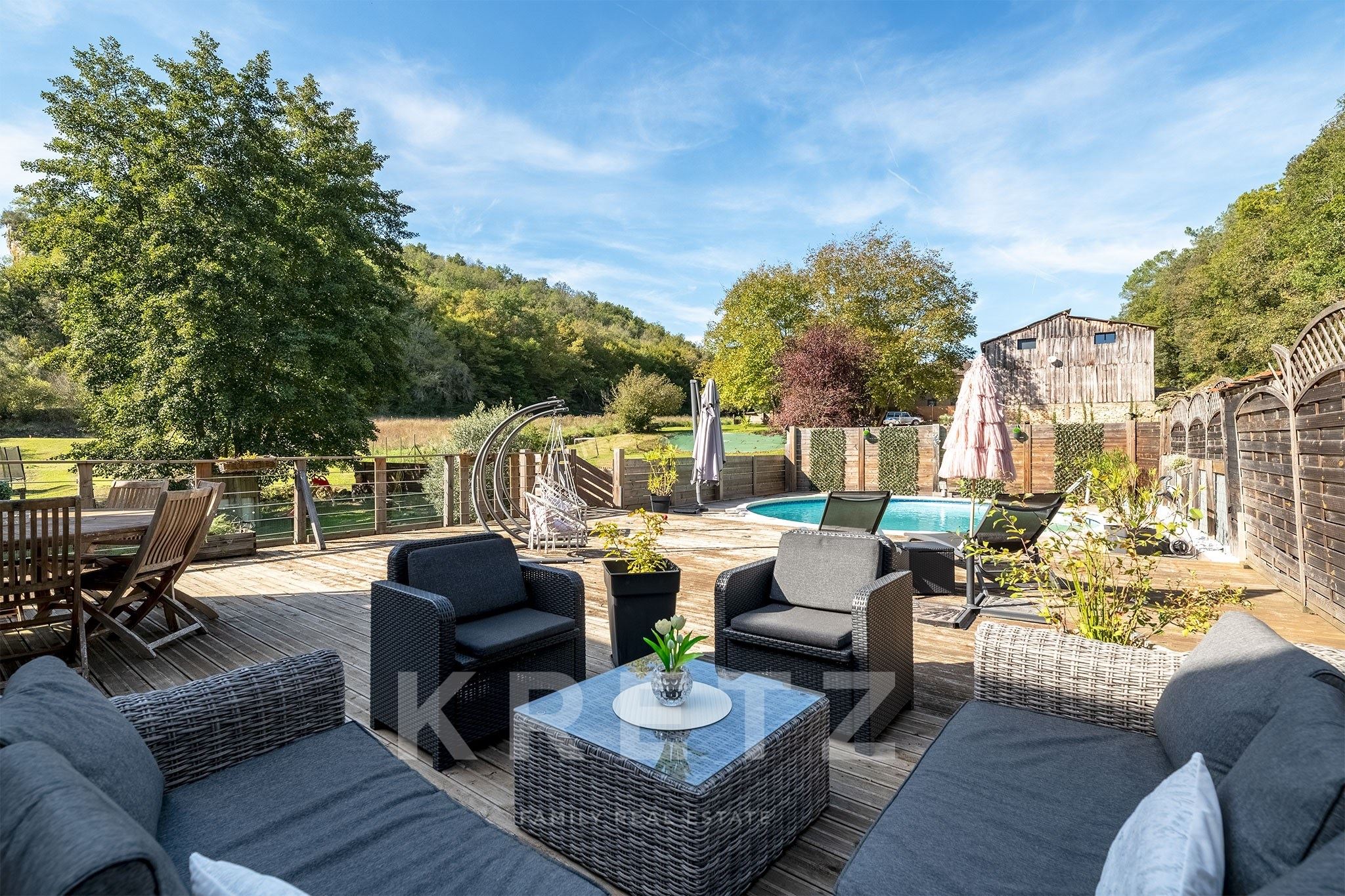 Exclusive listing: stone property of 600 m² with 2 swimming pools and 3 jacuzzis on more than 3.3 he