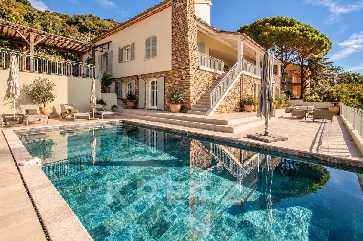Villa de charme avec vue mer – Miomo, La Corniche