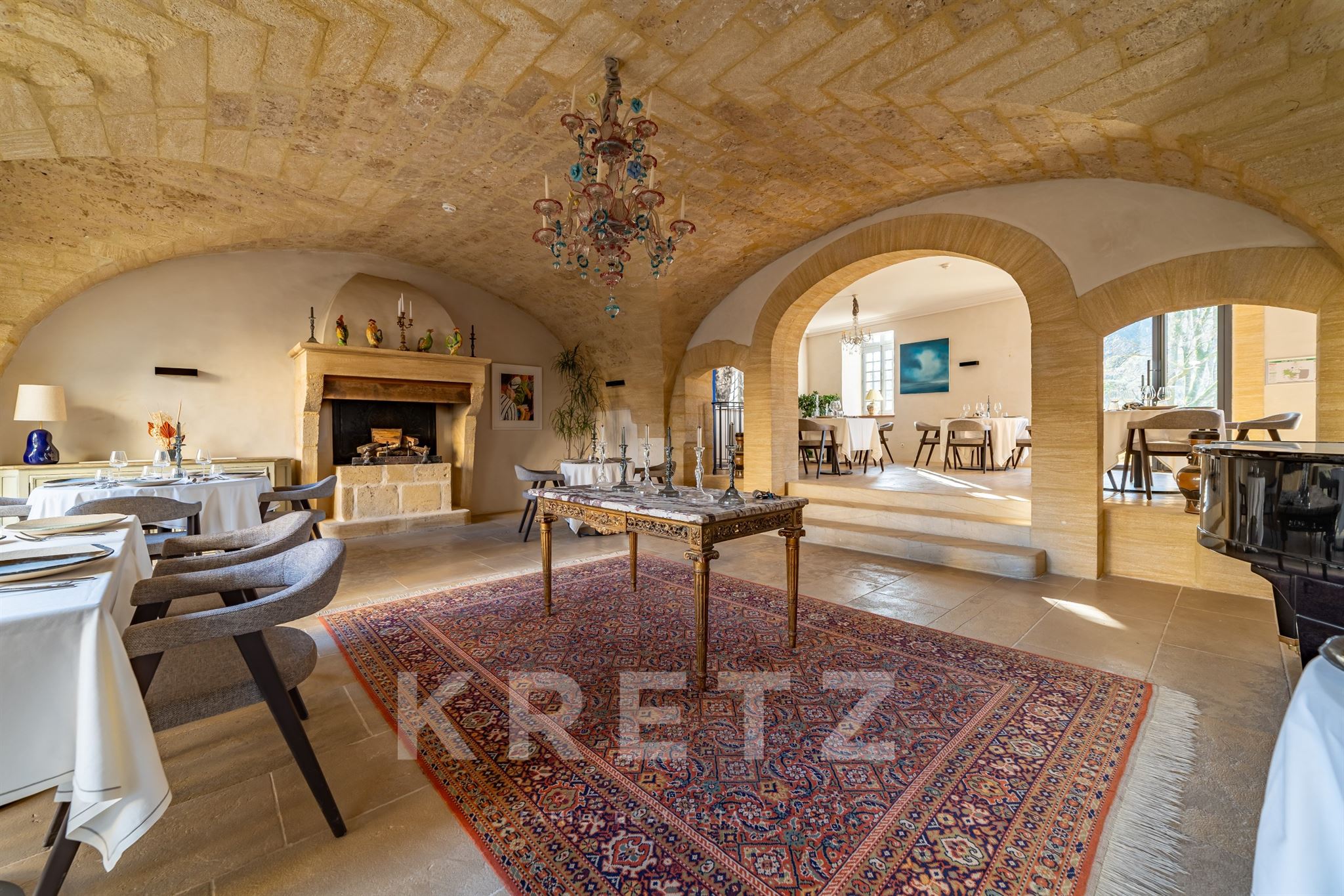 Chateau du XIeme siecle entièrement restauré au Pont du Gard