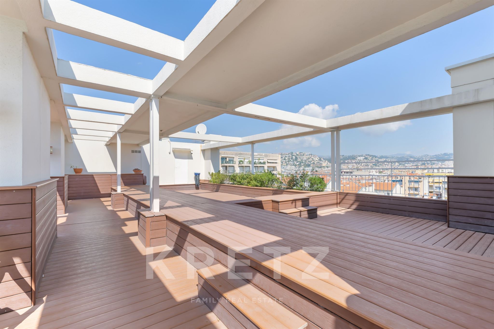Appartement de Luxe sur la Promenade des Anglais – Carré d'Or-Vue mer