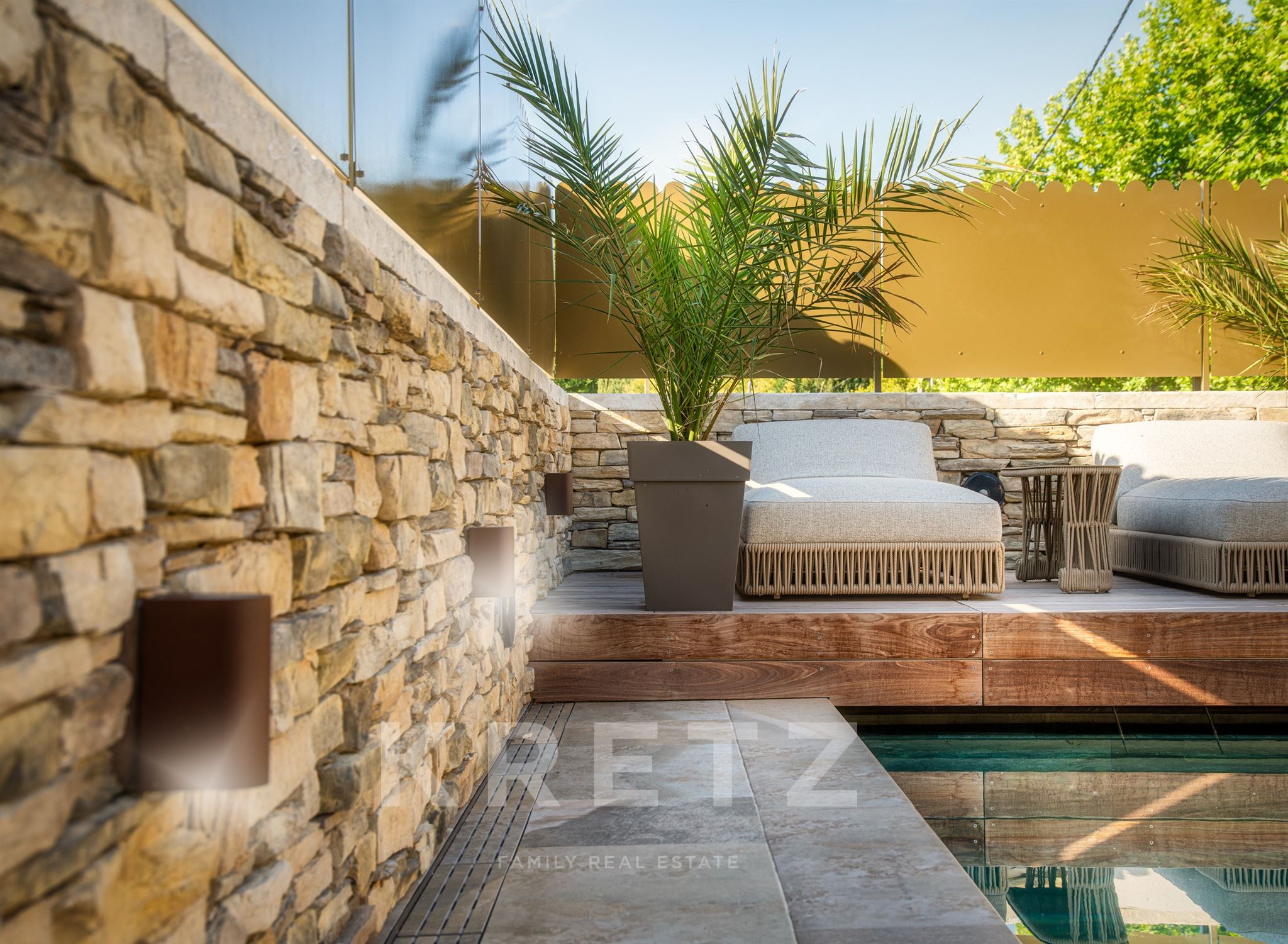 Luxury 18th Century Provençal Estate for Sale in Paradou – Exceptional Property with Pool, Guest Hou