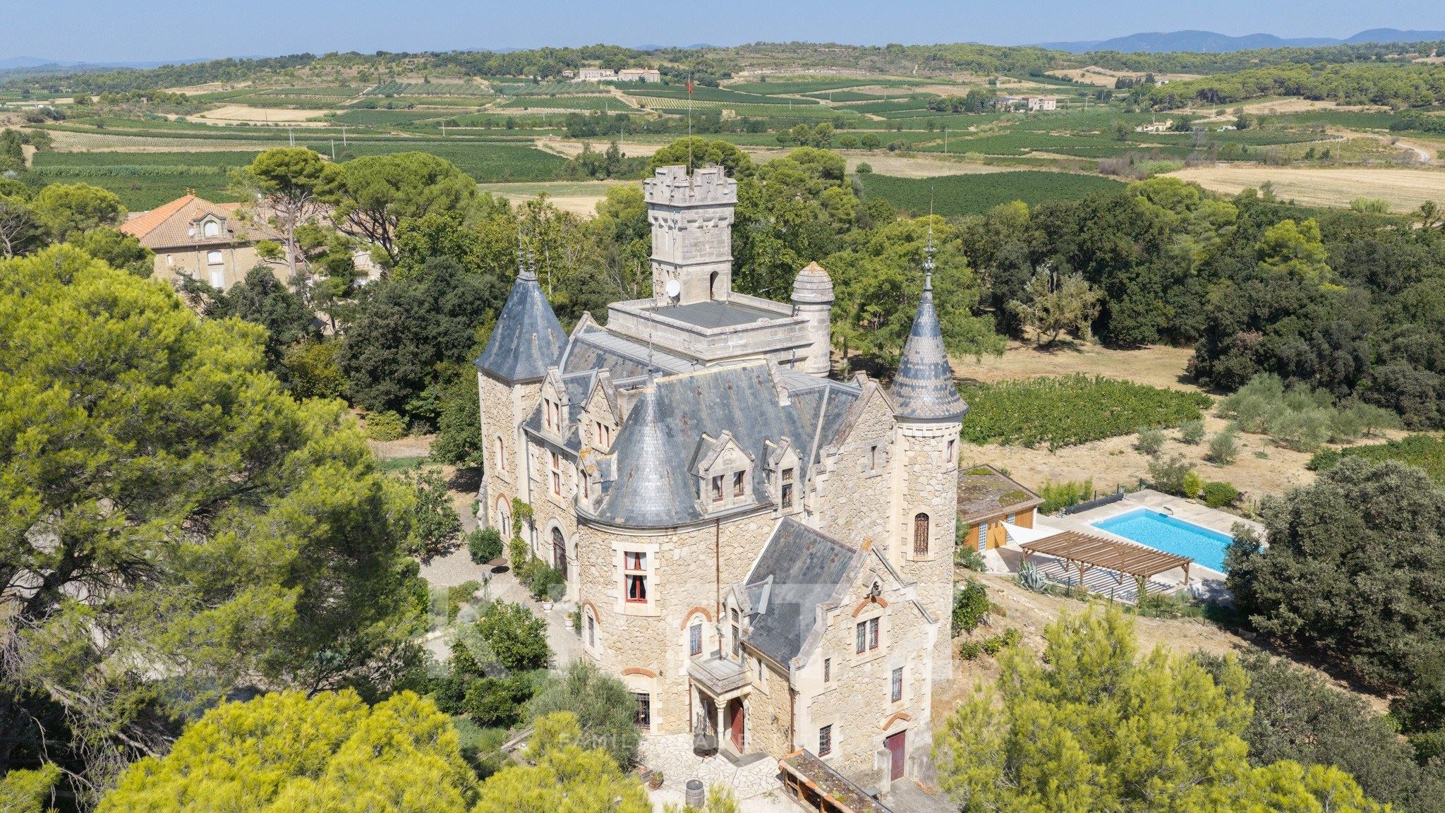 Château du XIXe siècle – Domaine d’exception au cœur du Languedoc
