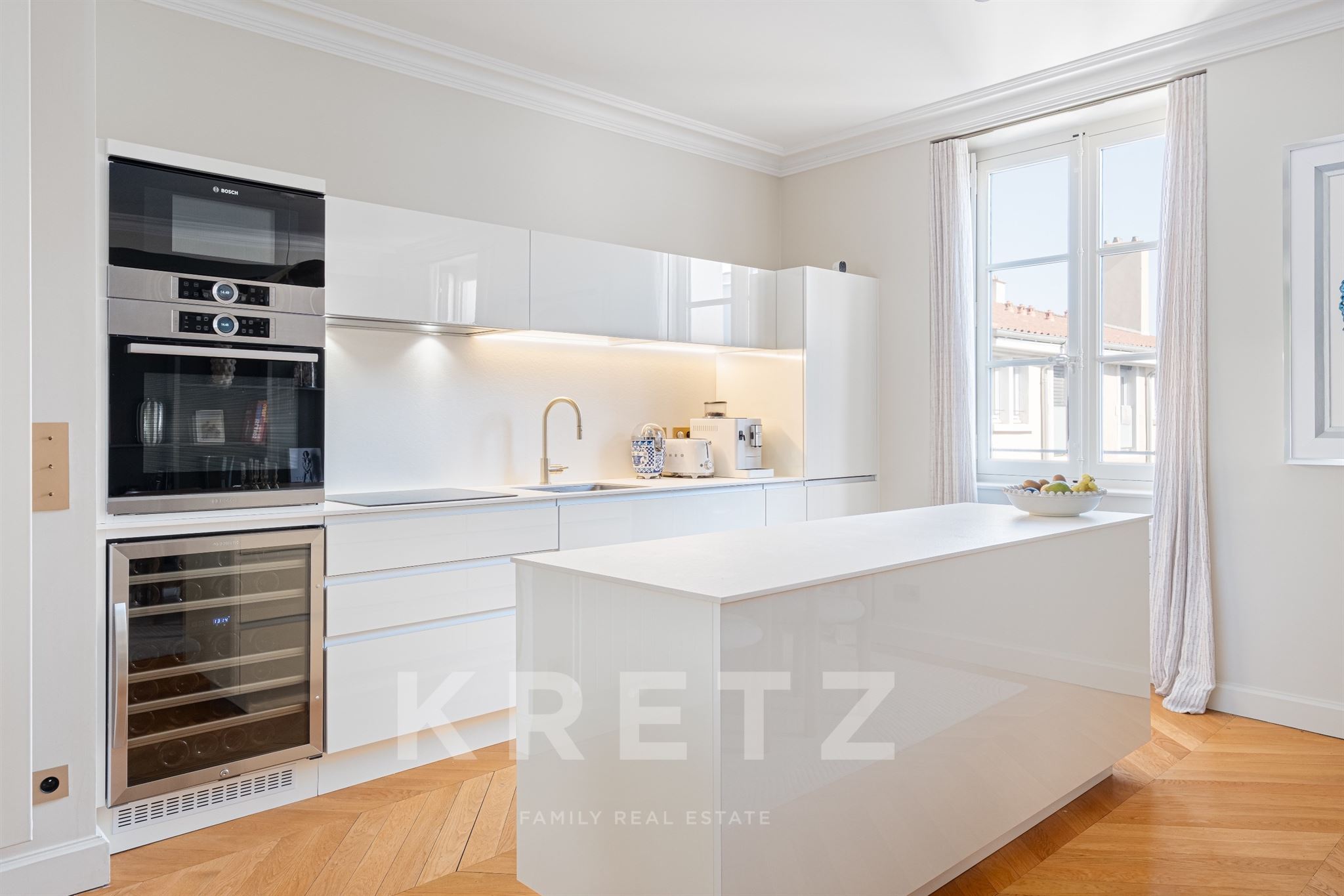 LYON 2nd – BELLECOUR | FAMILY DUPLEX WITH A 50 M² TERRACE AND DOUBLE GARAGE