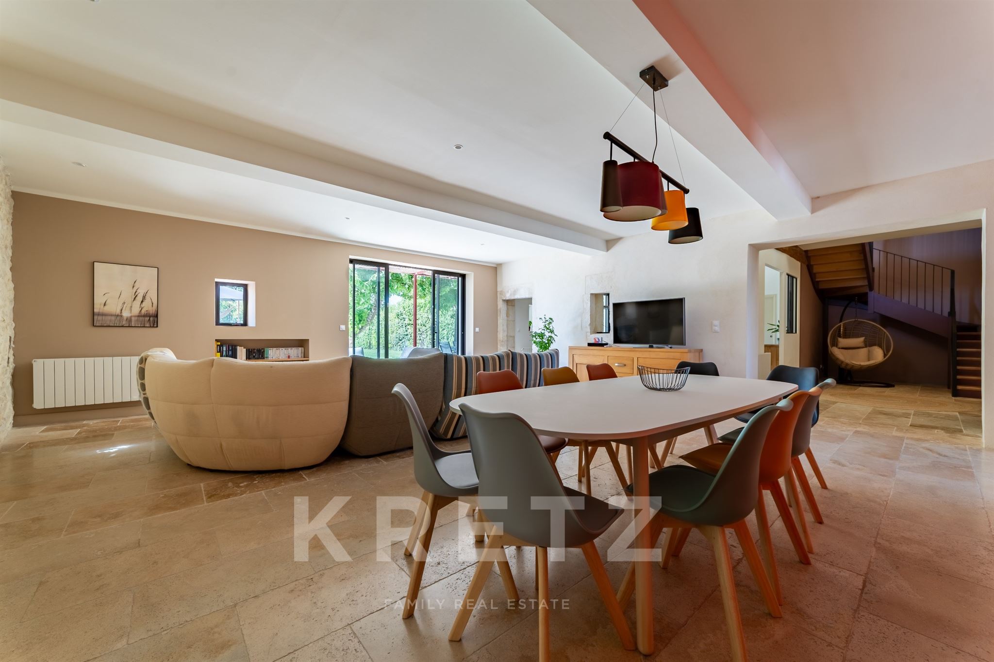Old barn renovated with swimming pool and land in the heart of countryside Nîmoise
